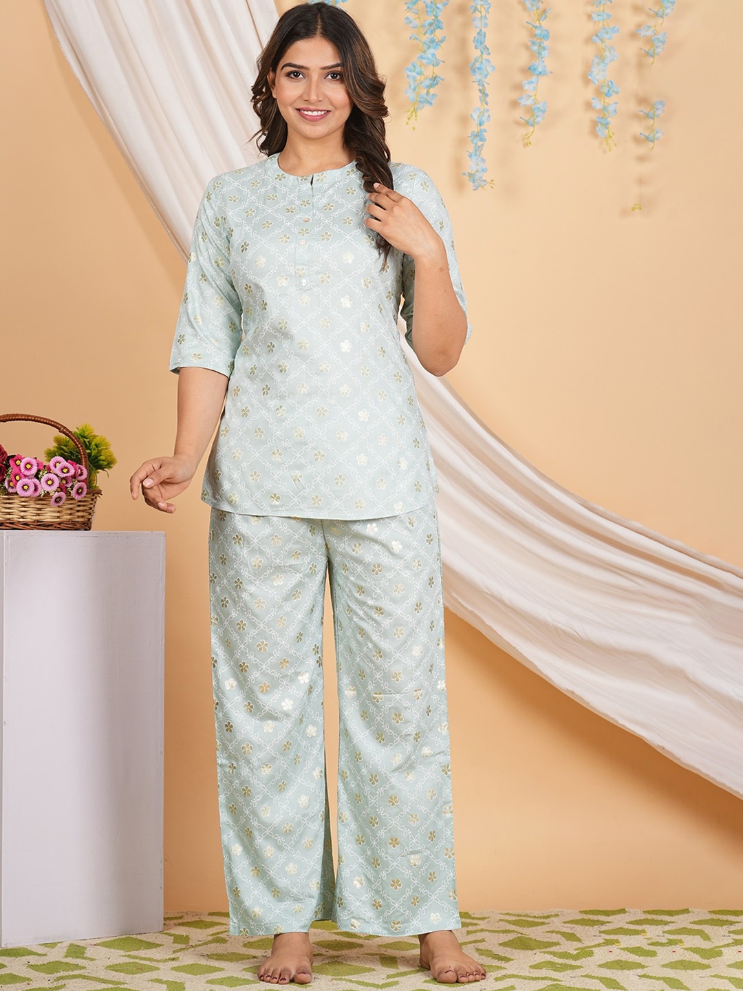 

RAJPUTANA CAMISA Floral Printed Night Suit, Grey