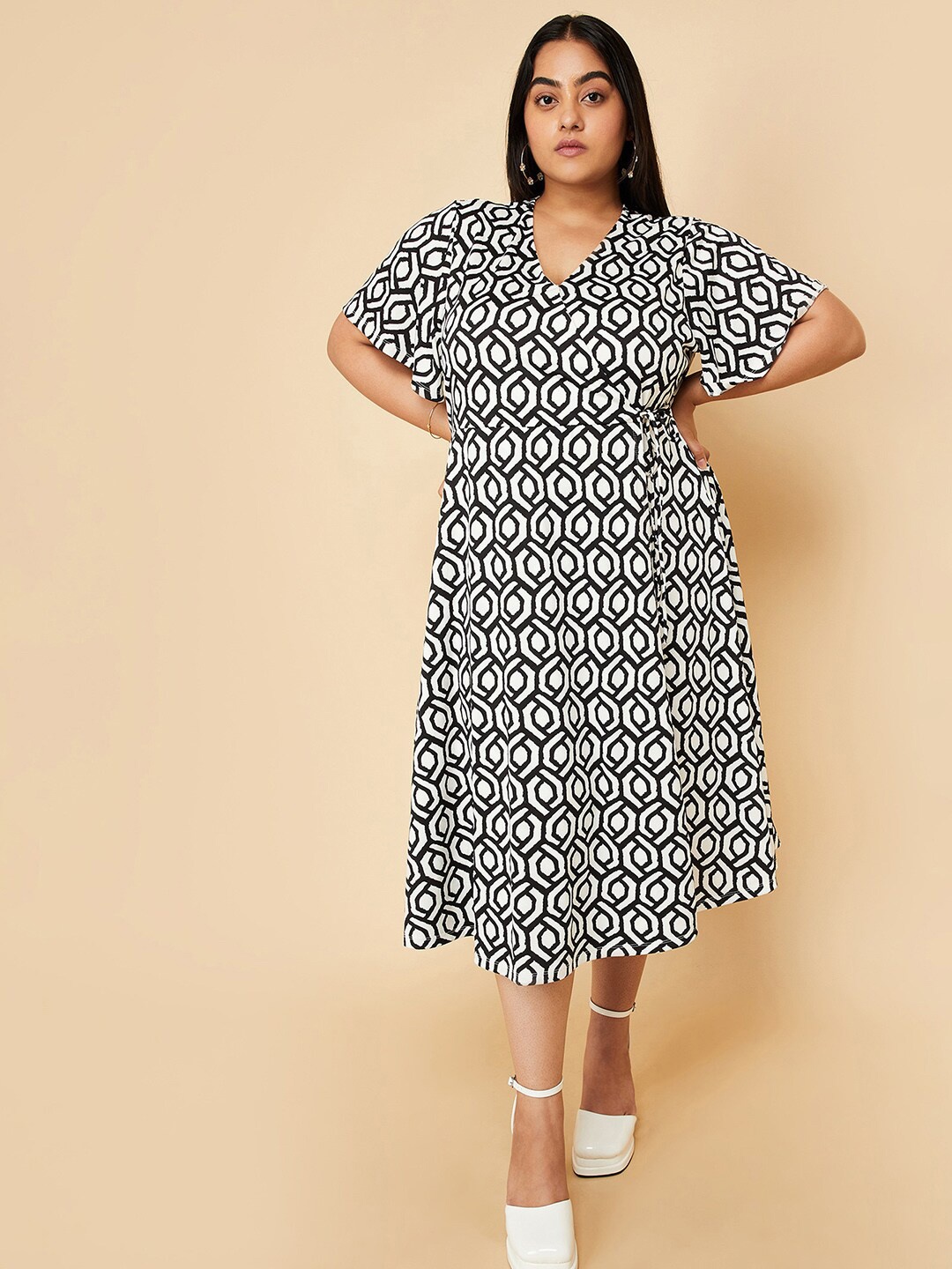 

max Plus Size Geometric Print Flared Sleeve Fit & Flare Dress, White