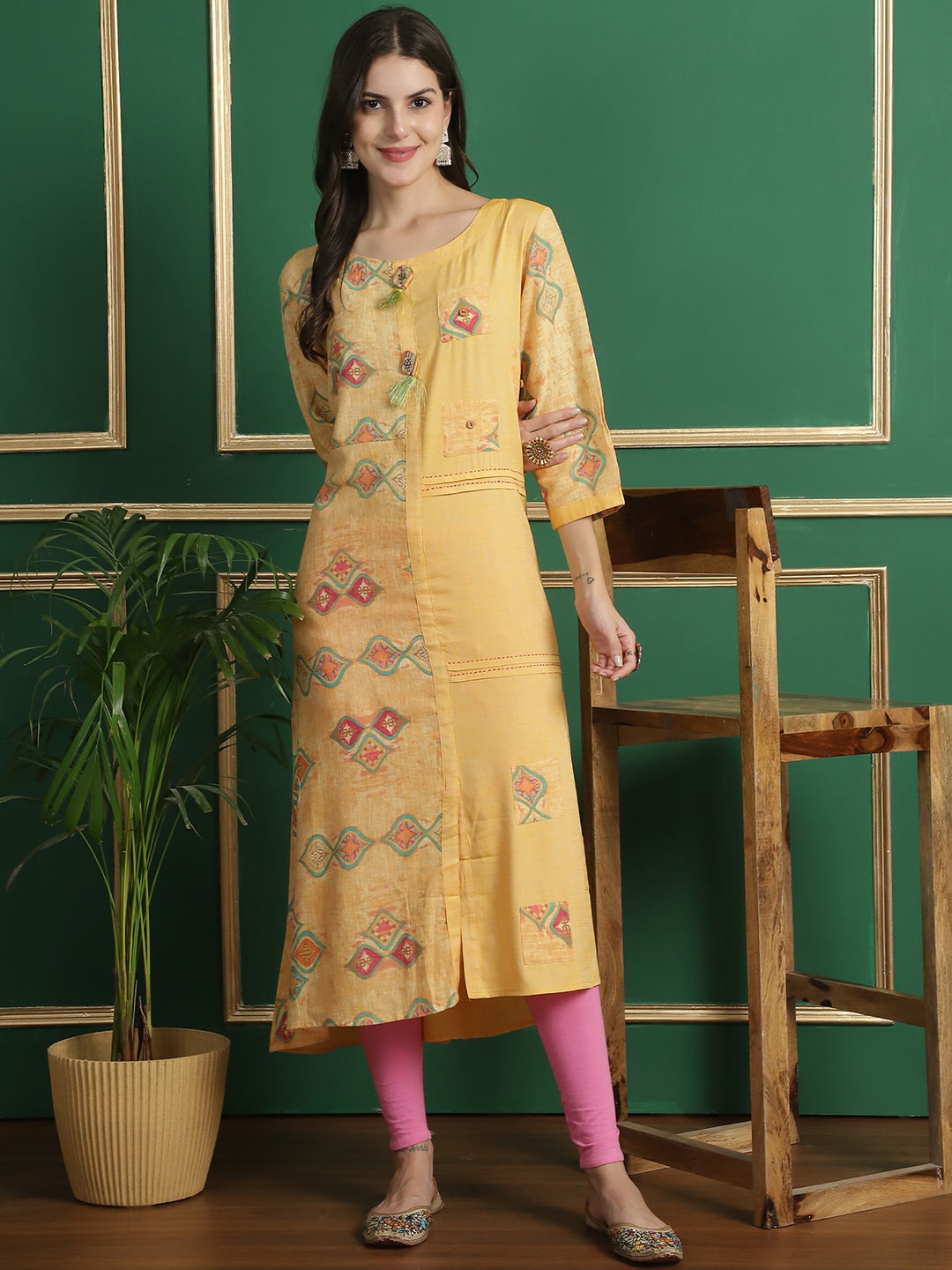 

Grancy Floral Embroidered Kurta, Yellow