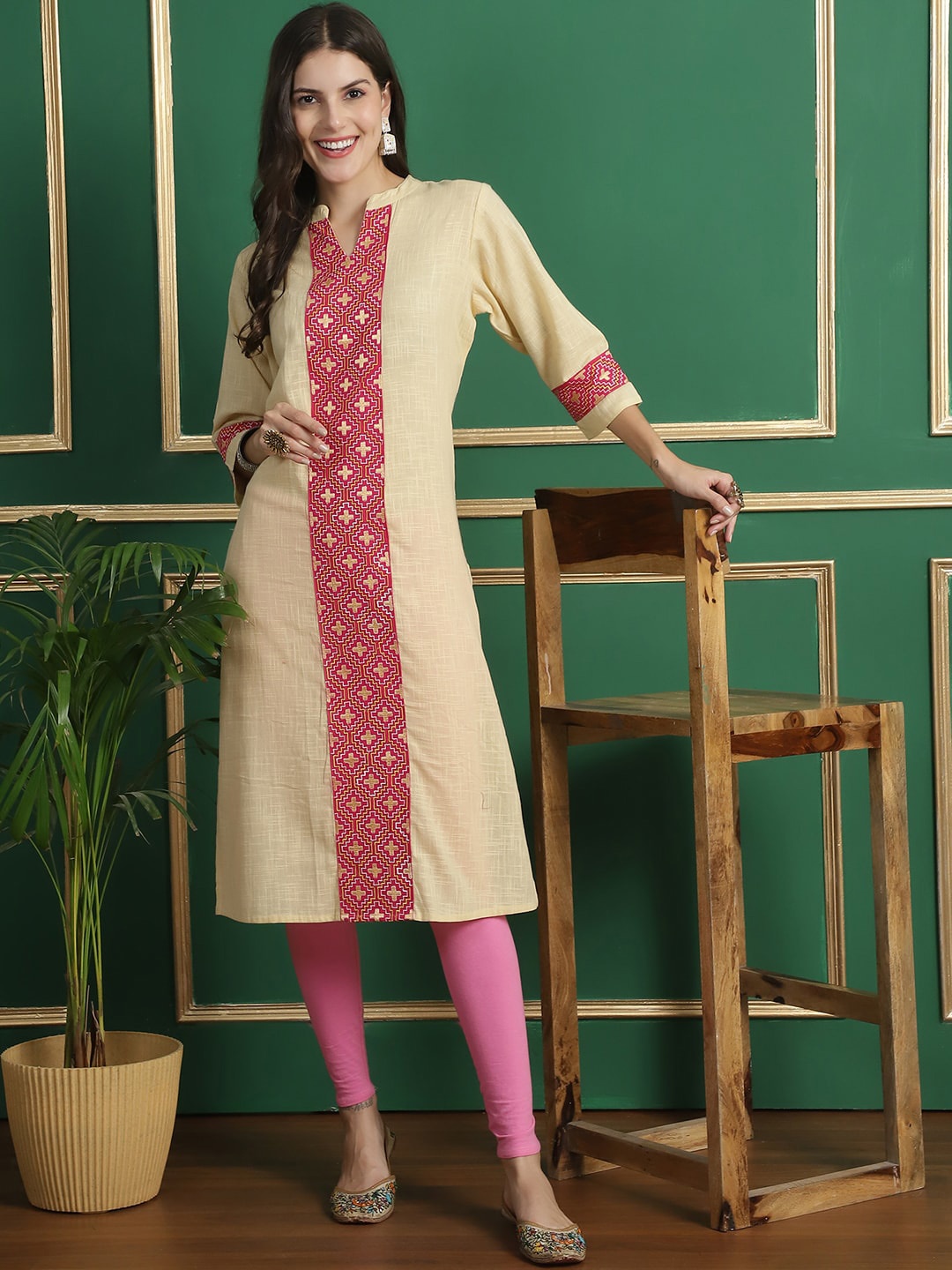 

Grancy Geometric Printed Thread Work Kurta, Mustard