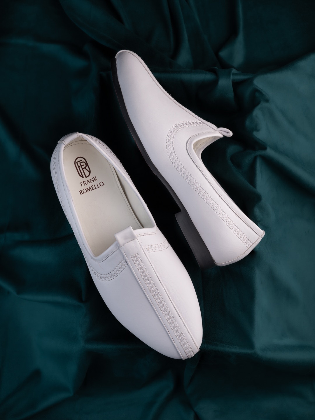 

FRANKROMELLO Men Pointed Toe Lightweight Mojaris, White