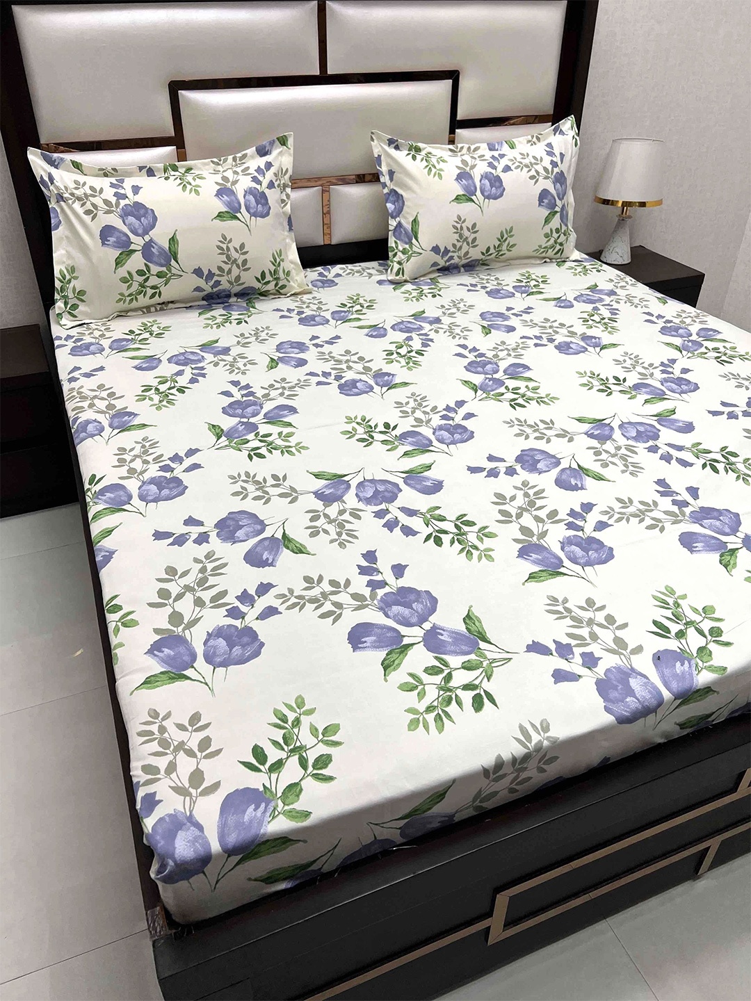 

Pure Decor White & Green Floral Queen Bedsheet with 2 Pillow Covers