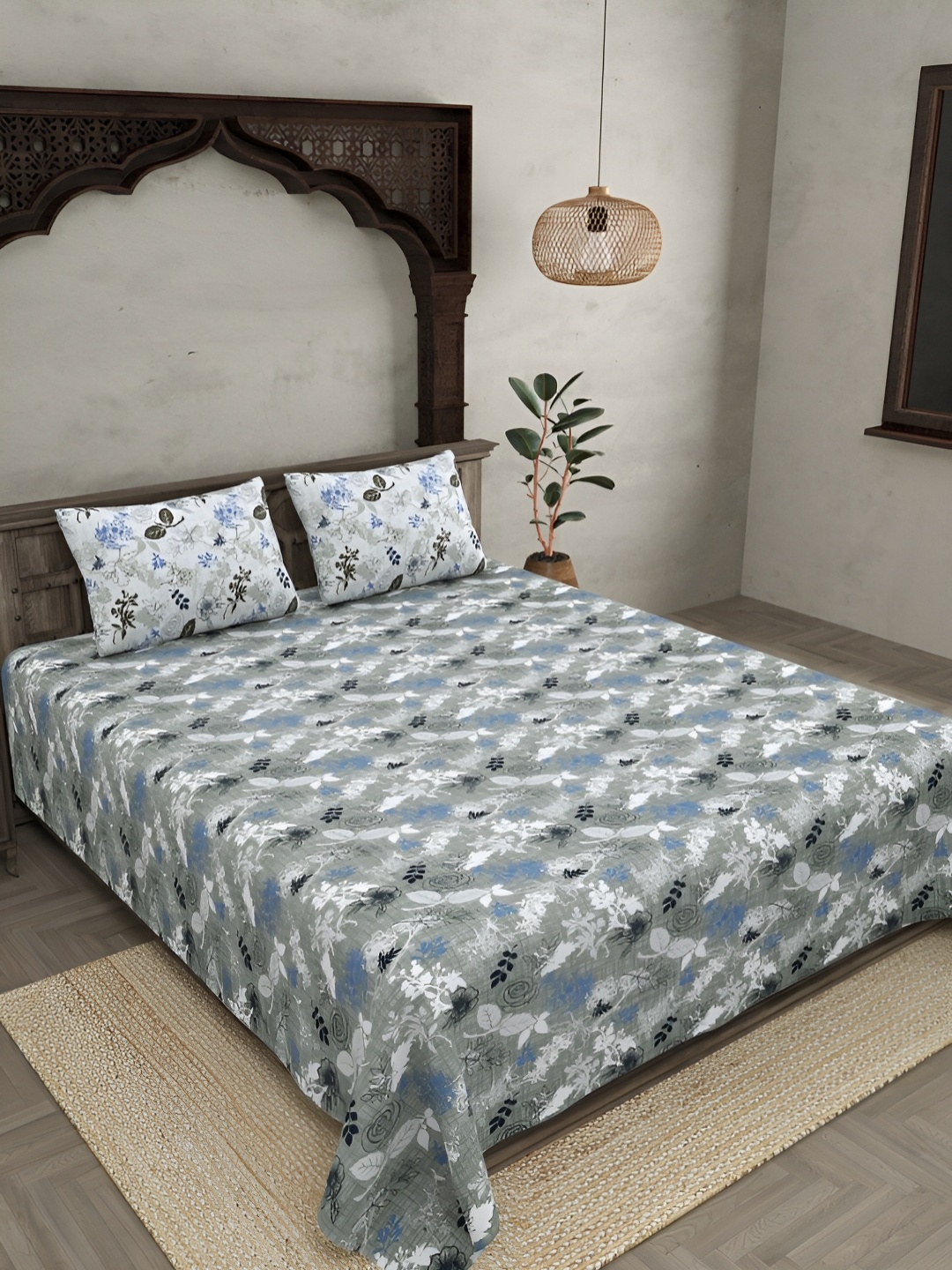 

JAIPUR FABRIC White & Blue Floral Cotton 4 Piece Double King Fine Bedding Set