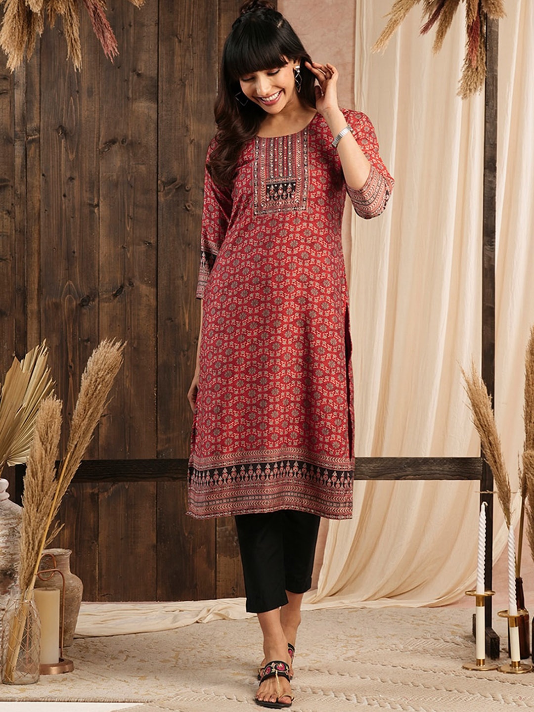 

ODETTE Ethnic Motifs Printed Kurta, Red