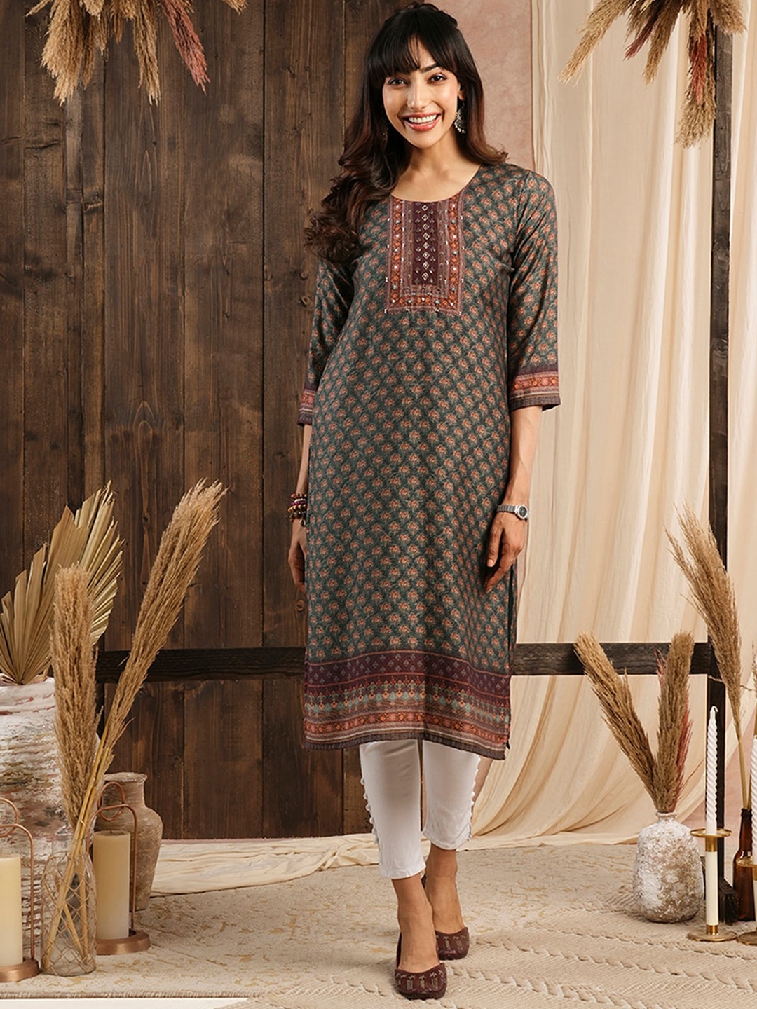 

ODETTE Round Neck Ethnic Motifs Checked Kurta, Green