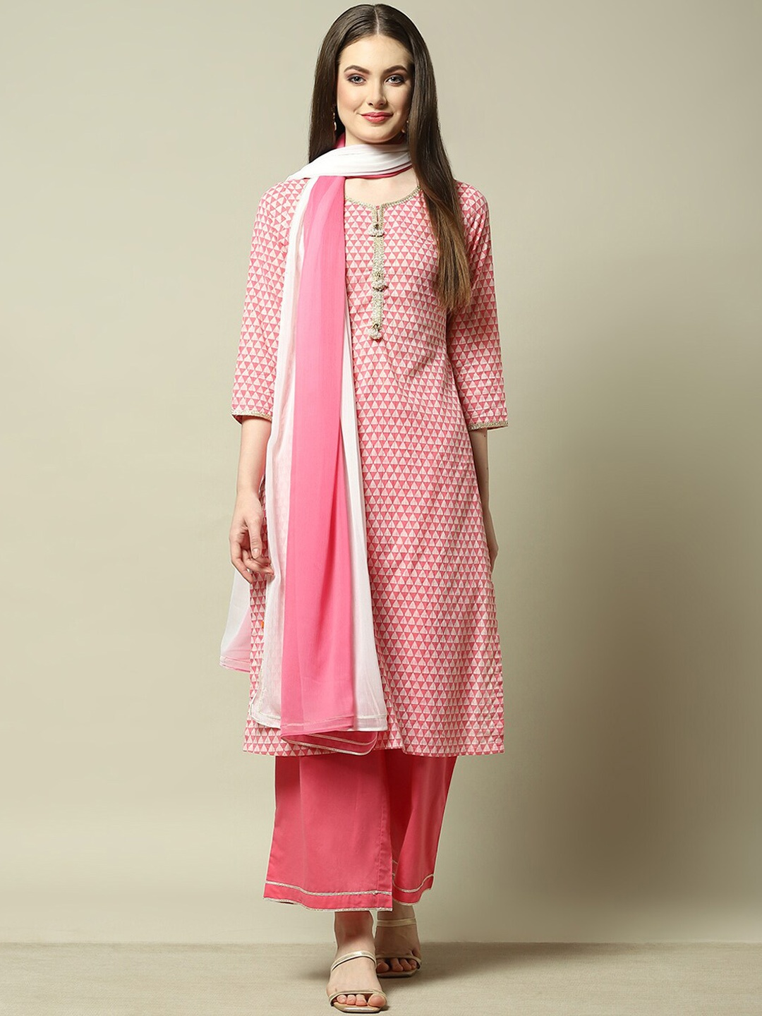 

Rangriti Women Floral Printed Regular Kurta with Palazzos & With Dupatta, Pink