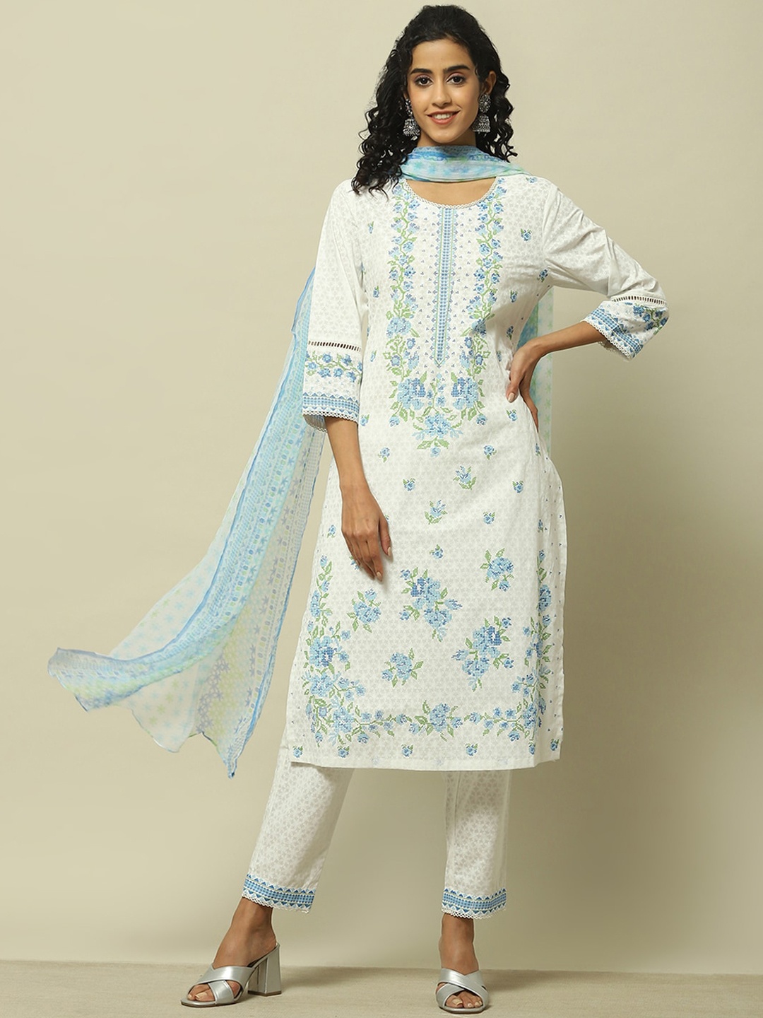 

Rangriti Women Floral Printed Regular Kurta with Palazzos & With Dupatta, White