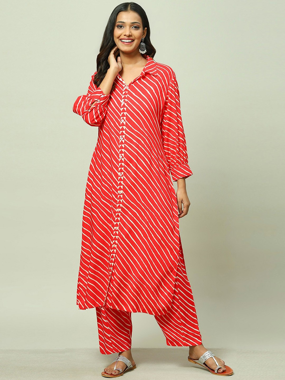 

Rangriti Women Printed Regular Kurta with Palazzos, Red