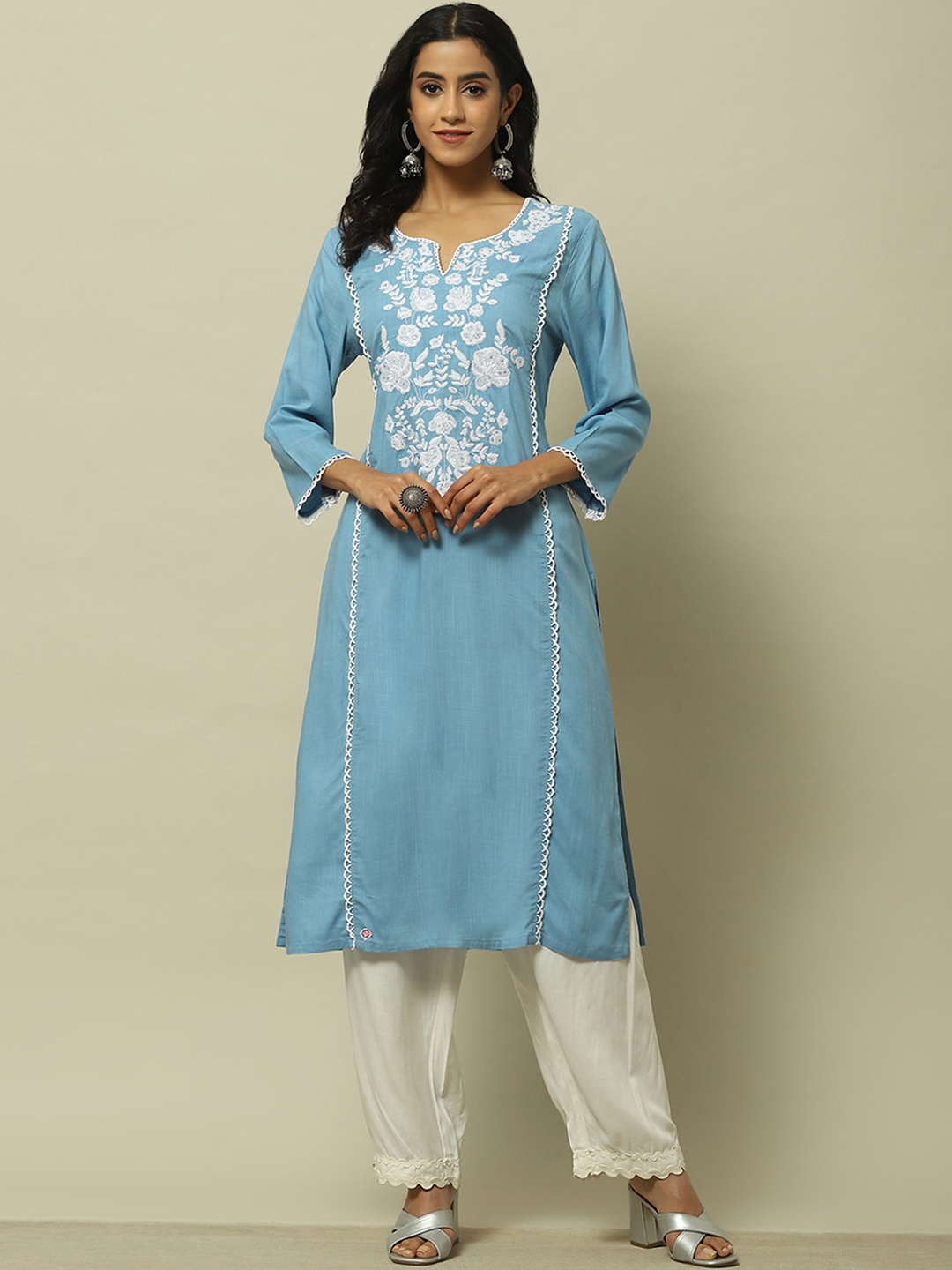 

Rangriti Notch Neck Ethnic Motifs Yoke Design Thread Work Kurta, Blue