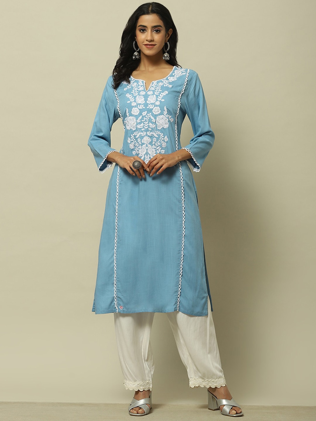 

Rangriti Floral Yoke Design Notch Neck Thread Work Straight Kurta, Blue