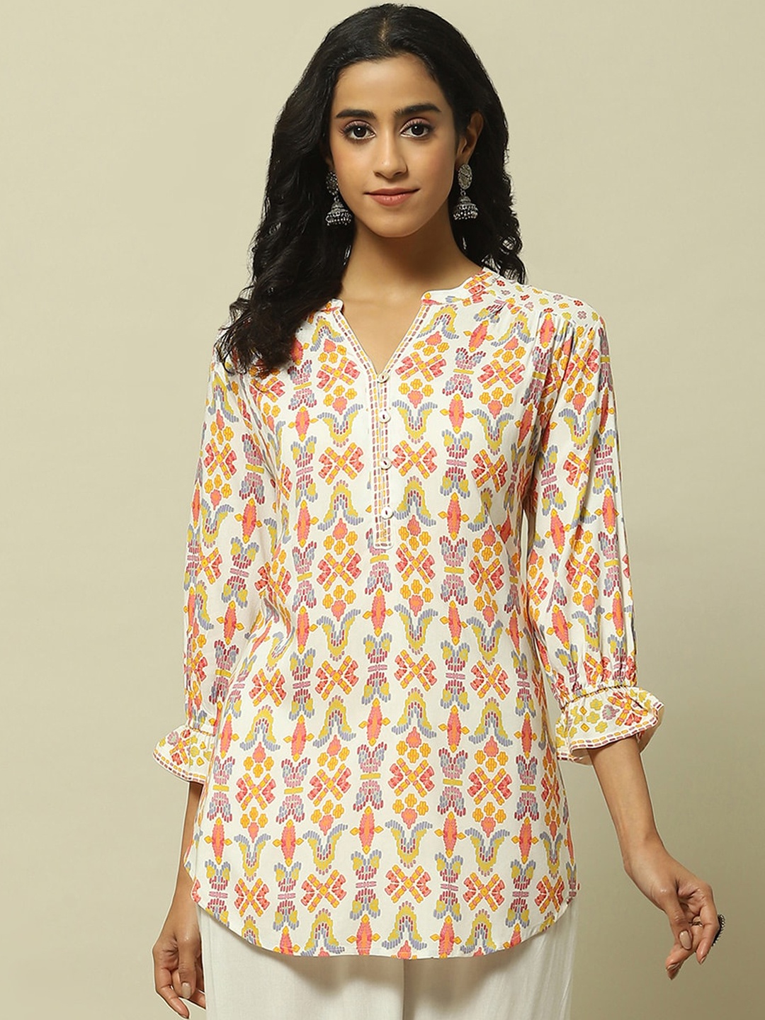 

Rangriti Ethnic Motifs Printed Mandarin Collar Straight Kurti, Yellow