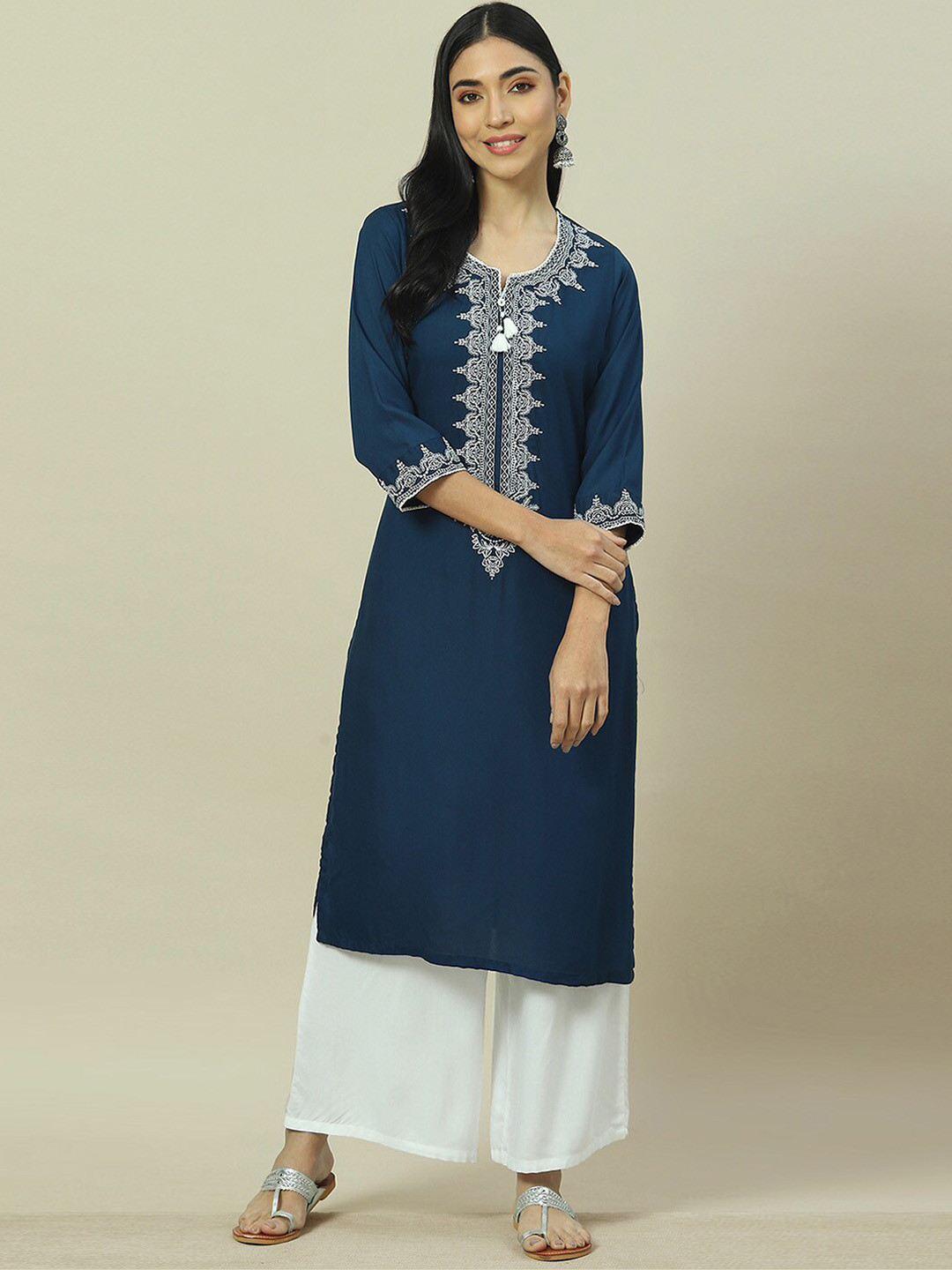 

Rangriti Floral Yoke Design Round Neck Thread Work Straight Kurta, Blue