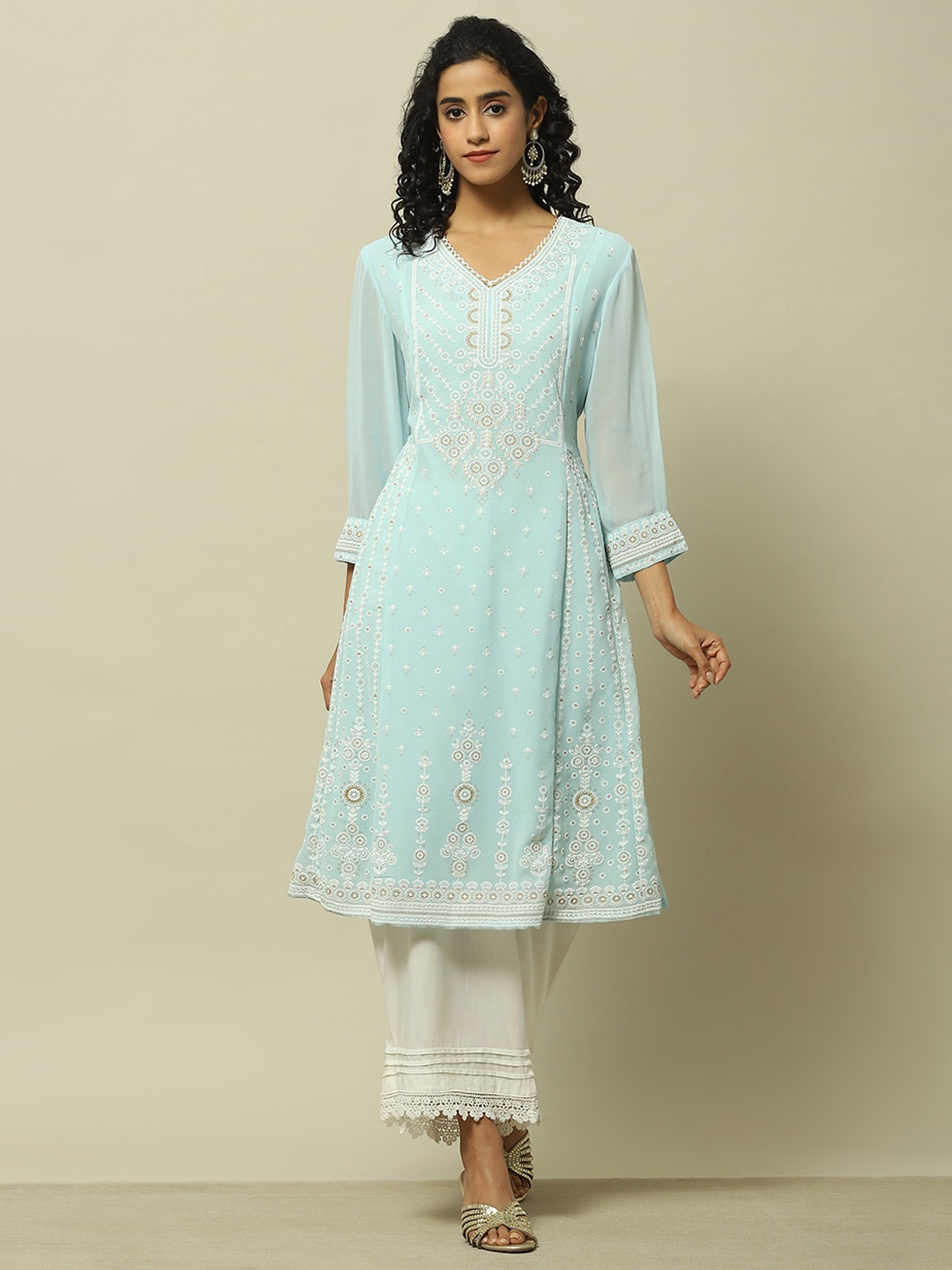 

Rangriti Floral Embroidered V-Neck Thread Work A-Line Kurta, Blue