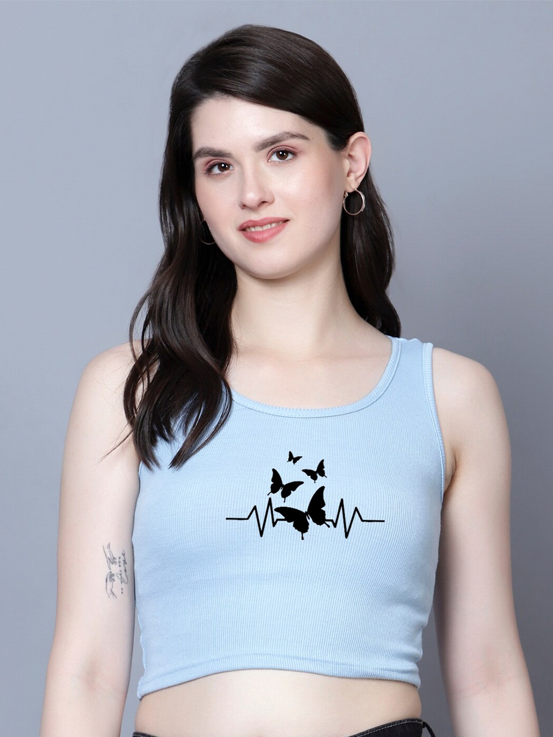 

Fashion And Youth Graphic Printed Round Neck Fitted Crop Top, Turquoise blue