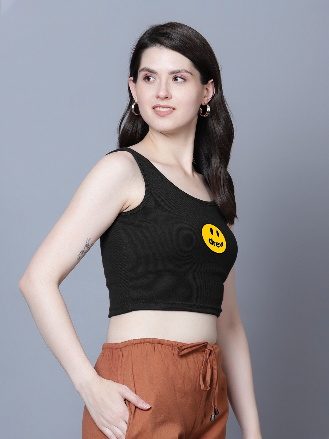 

Fashion And Youth Printed Round Neck Tank Crop Top, Black