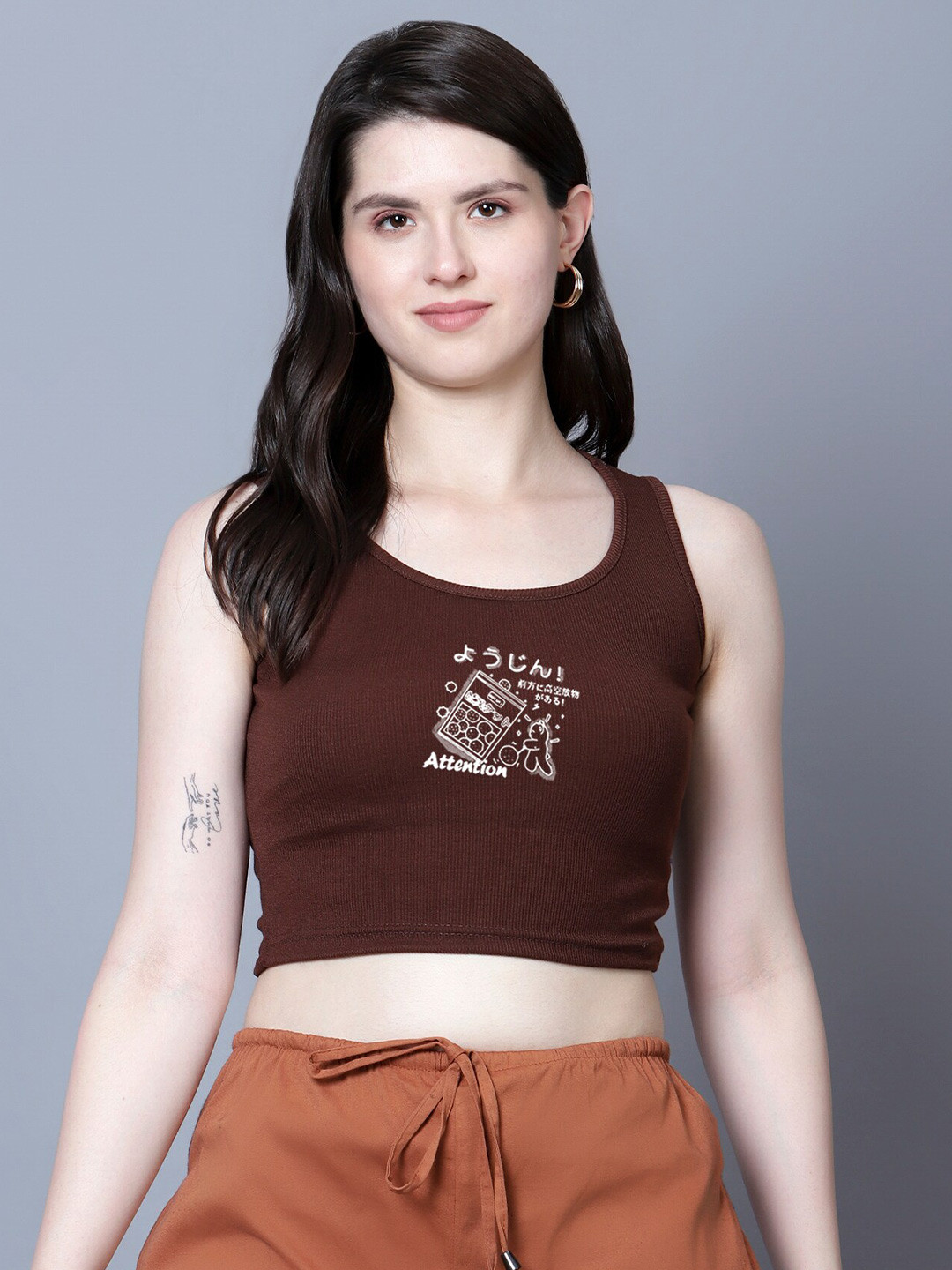 

Fashion And Youth Round Neck Sleeveless Crop Top, Coffee brown