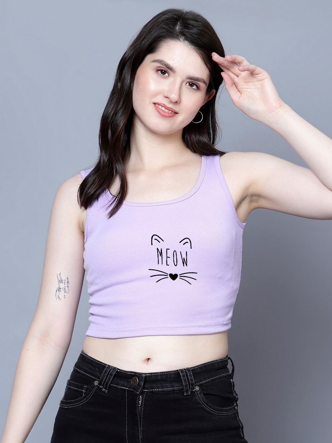 

Fashion And Youth Graphic Printed Round Neck Fitted Crop Top, Lavender