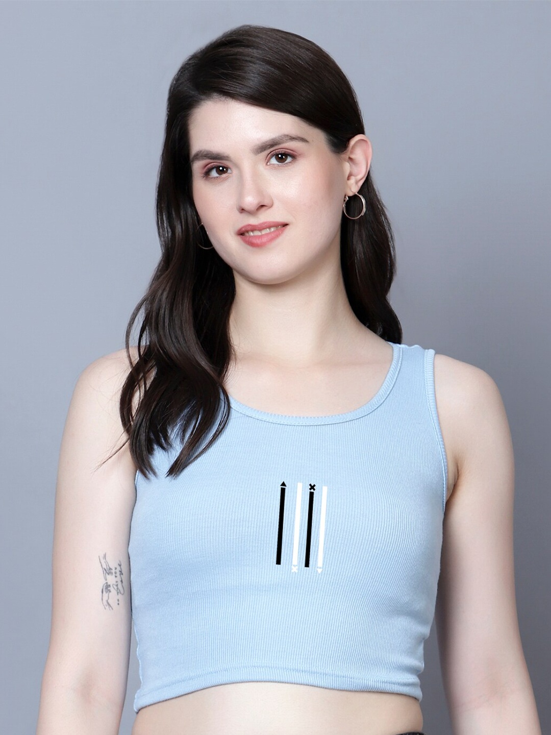 

Fashion And Youth Graphic Printed Round Neck Fitted Crop Top, Turquoise blue