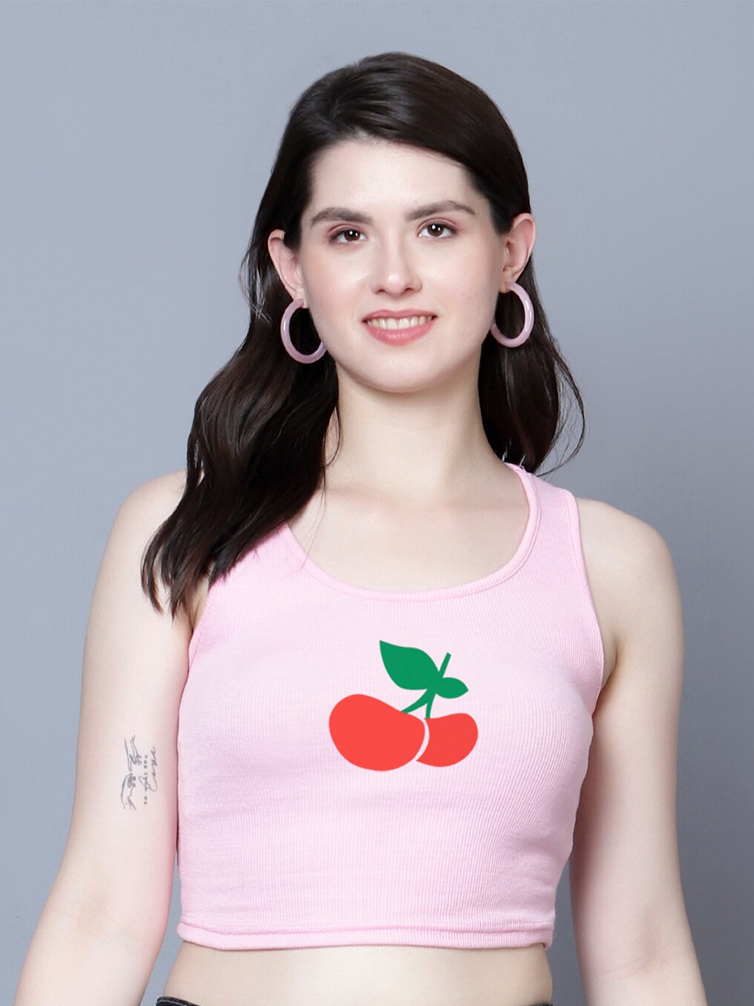 

Fashion And Youth Graphic Printed Fitted Crop Top, Pink