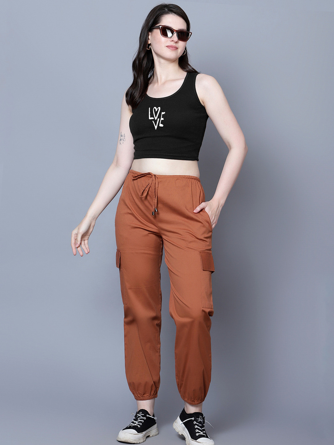 

Fashion And Youth Typography Printed Sleeveless Fitted Crop Top, Black