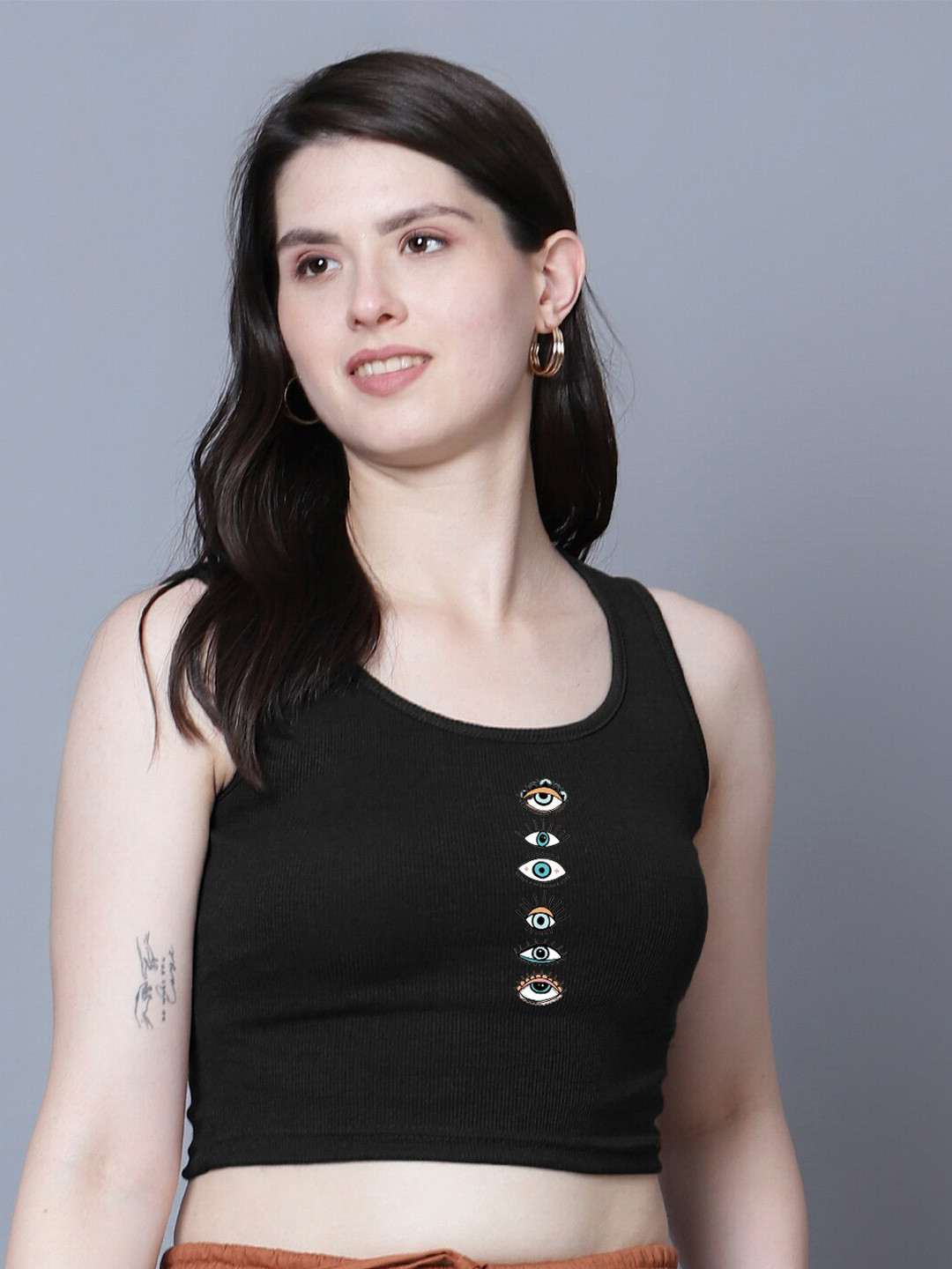 

Fashion And Youth Round Neck Fitted Crop Top, Black