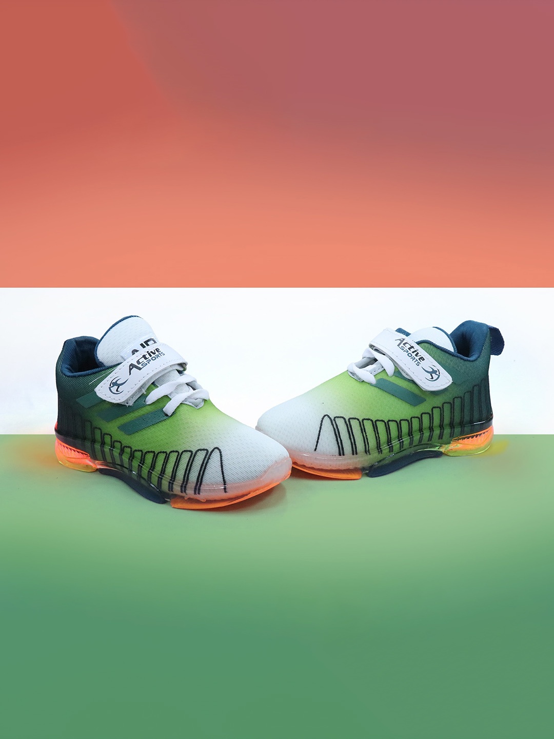 

FEETWELL SHOES Kids Colourblocked Round Toe LED Sneakers, Green