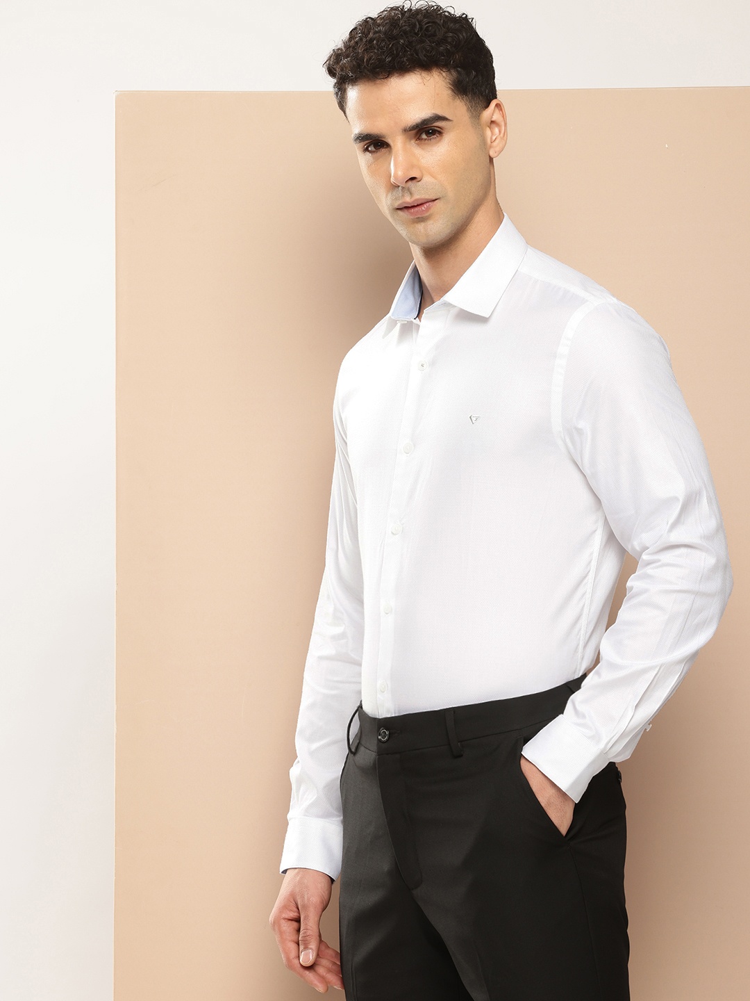 

INVICTUS Pure Cotton Self Design Textured Slim Fit Opaque Formal Shirt, White