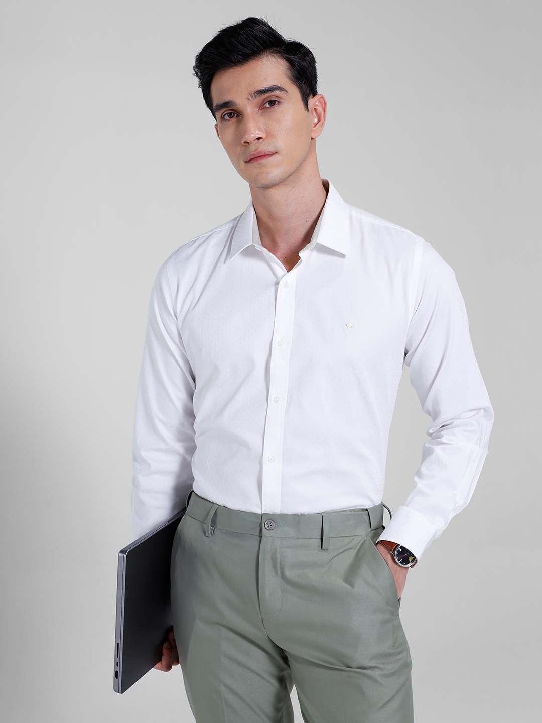 

INVICTUS Pure Cotton Self Design Textured Slim Fit Opaque Formal Shirt, White
