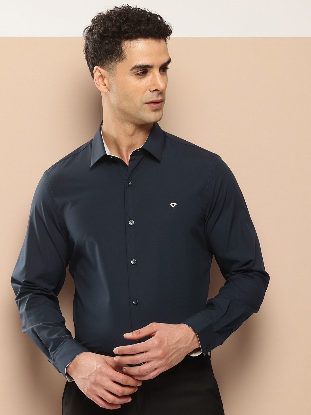 

INVICTUS Slim Fit Opaque Formal Shirt, Navy blue