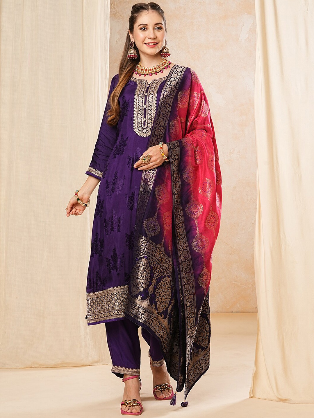 

FASHOR Women Floral Embroidered Regular Kurta with Trousers & With Dupatta, Purple