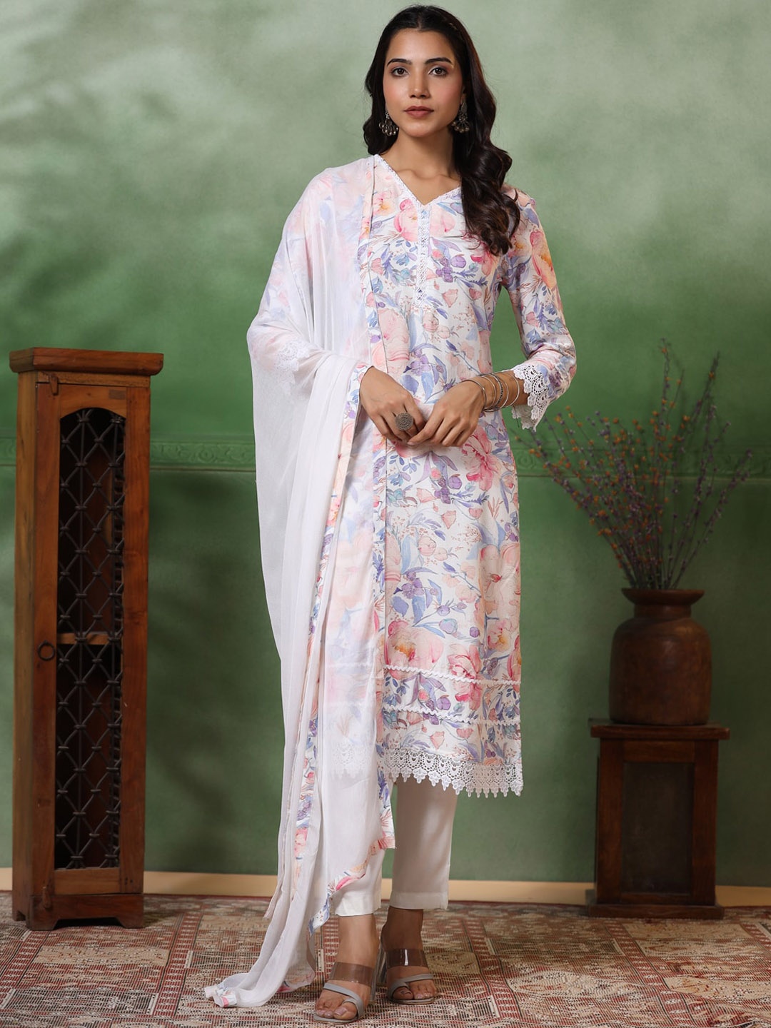 

FASHOR Women Floral Printed Regular Kurta with Trousers & With Dupatta, White