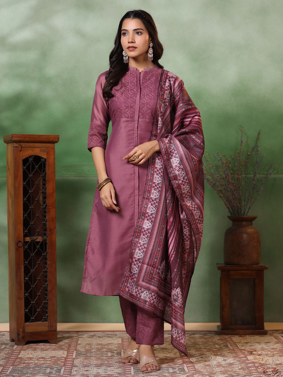 

FASHOR Women Ethnic Motifs Embroidered Panelled Thread Work Kurta with Trousers & With Dupatta, Mauve