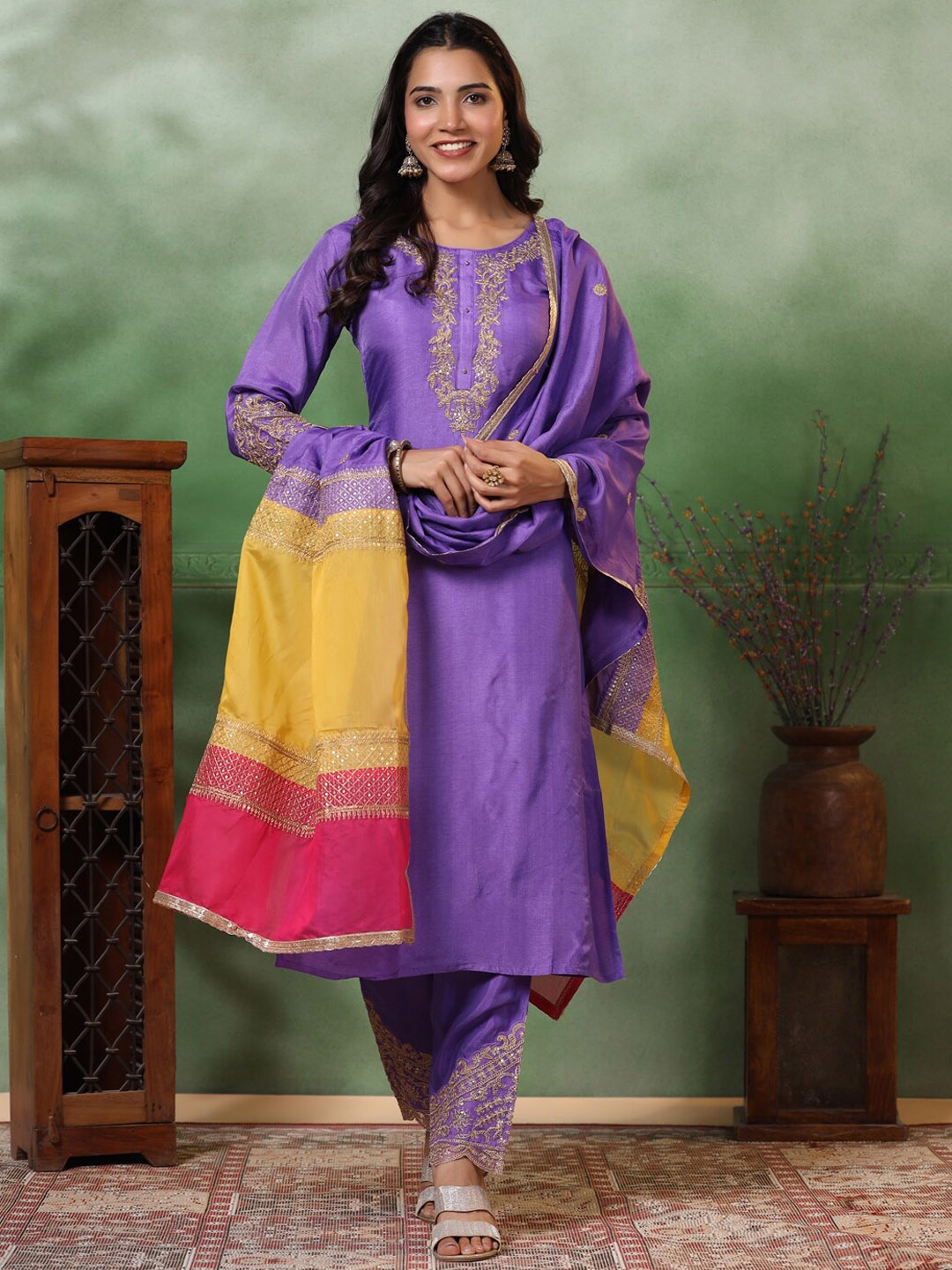 

FASHOR Women Ethnic Motifs Embroidered Regular Kurta with Trousers & With Dupatta, Purple