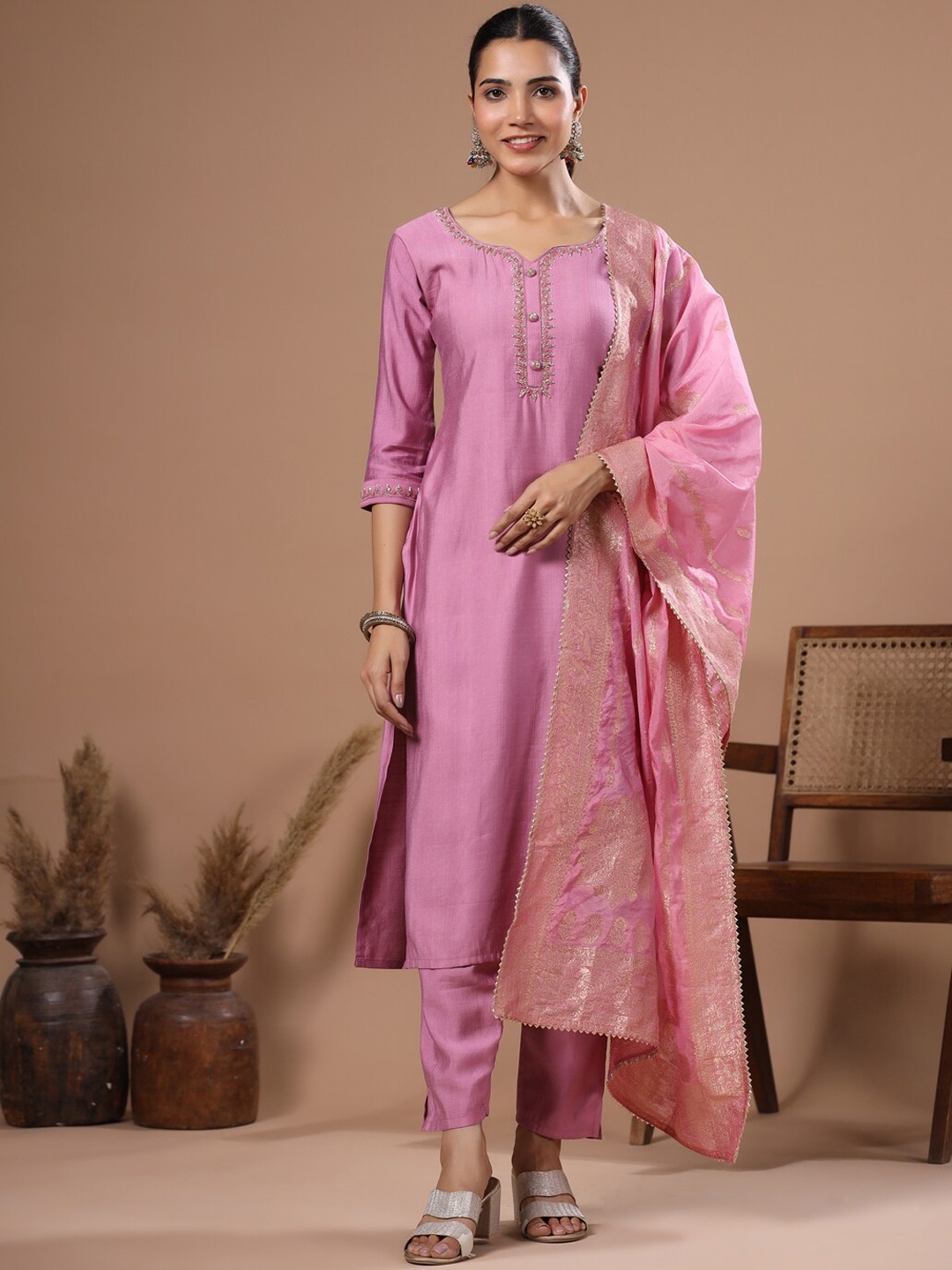 

FASHOR Women Ethnic Motifs Embroidered Regular Aari Work Kurta with Trousers & With Dupatta, Pink