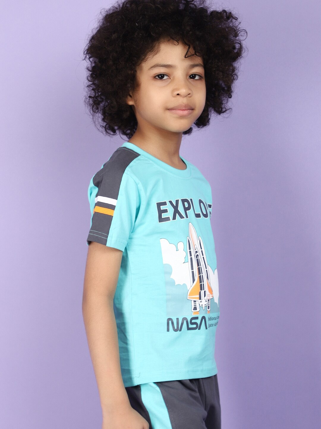 

V-Mart Boys Printed T-shirt with Shorts, Sea green