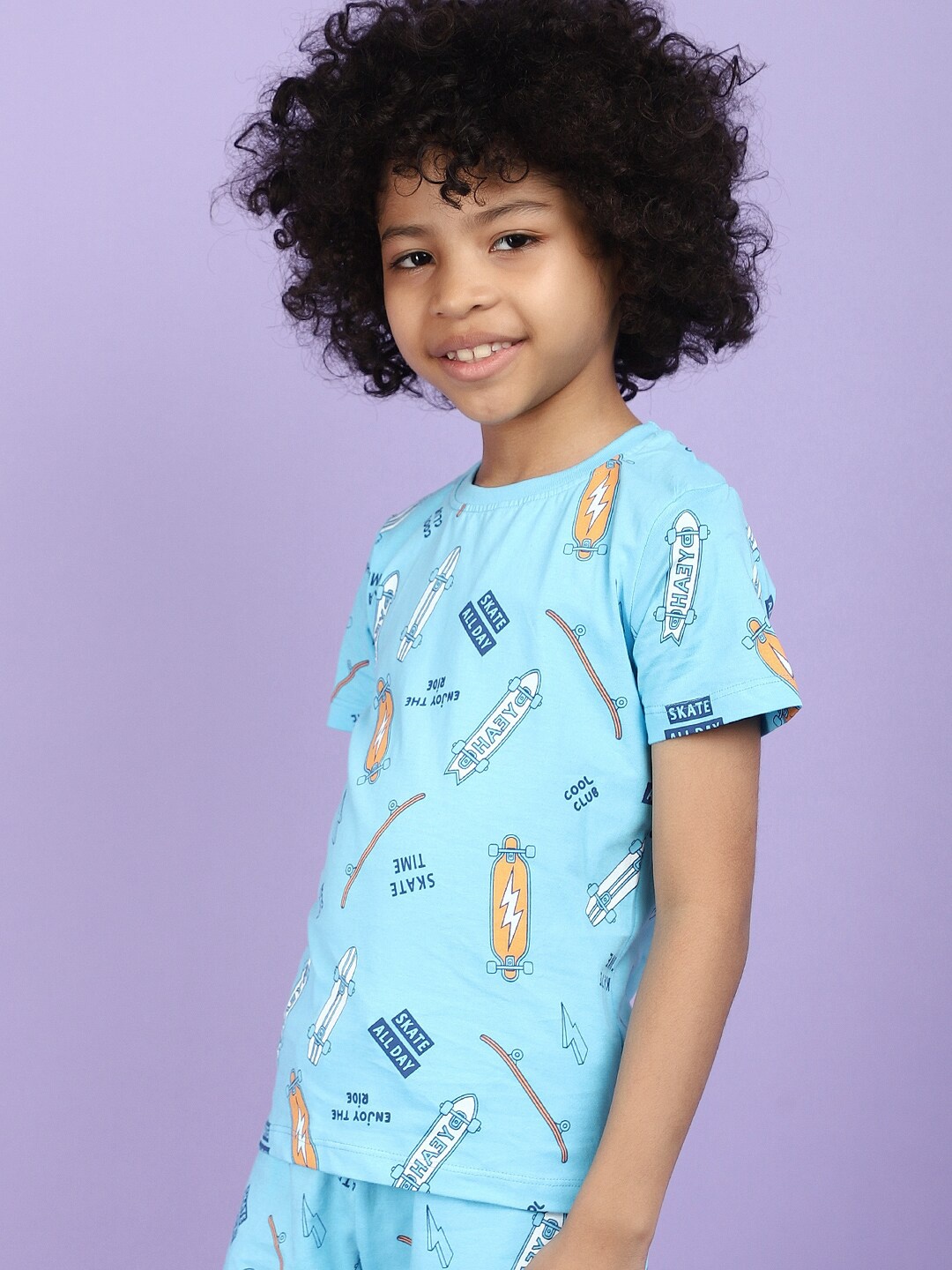

V-Mart Boys Printed T-shirt with Shorts, Blue