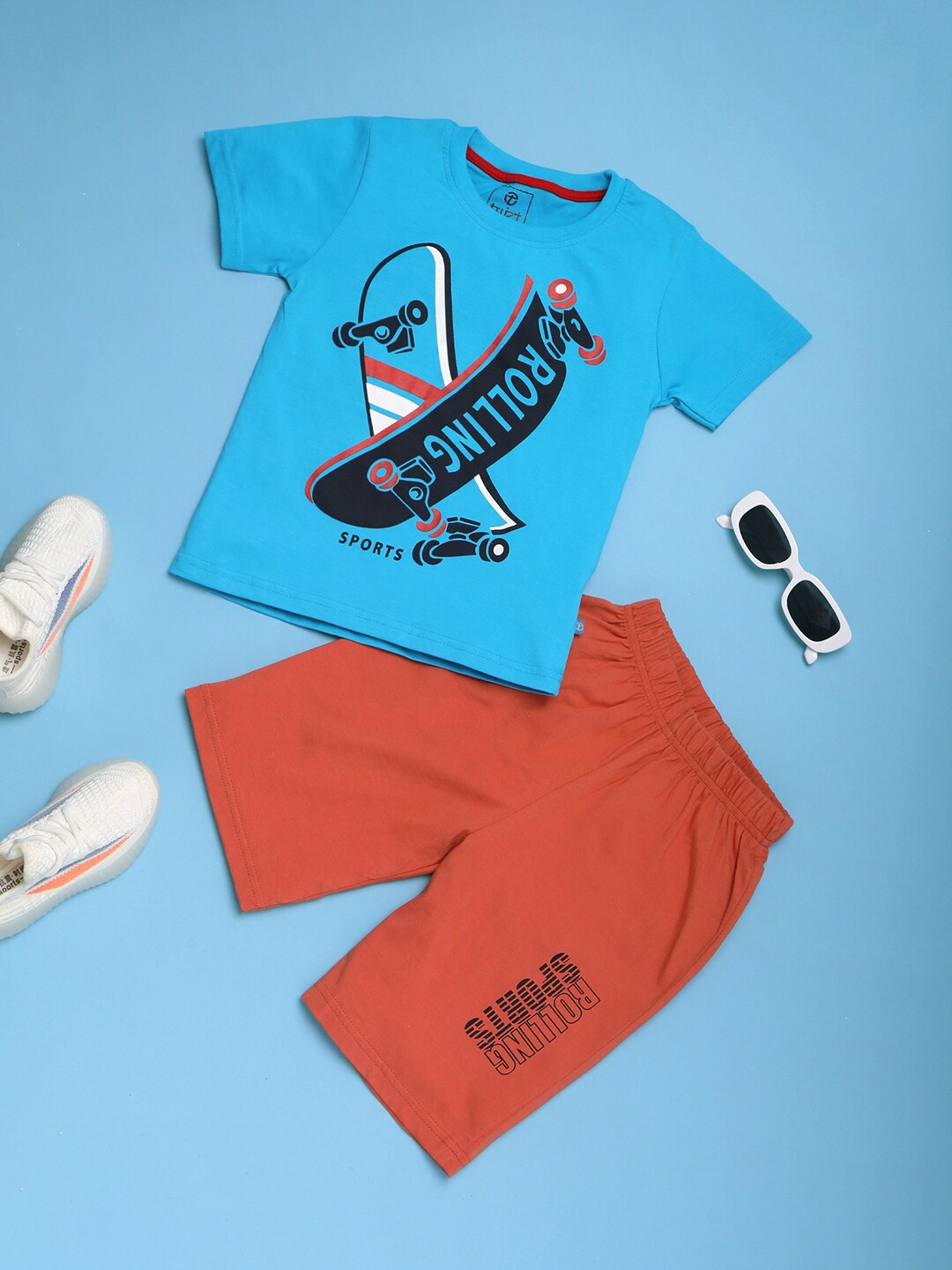 

V-Mart Boys Printed T-shirt with Shorts, Blue