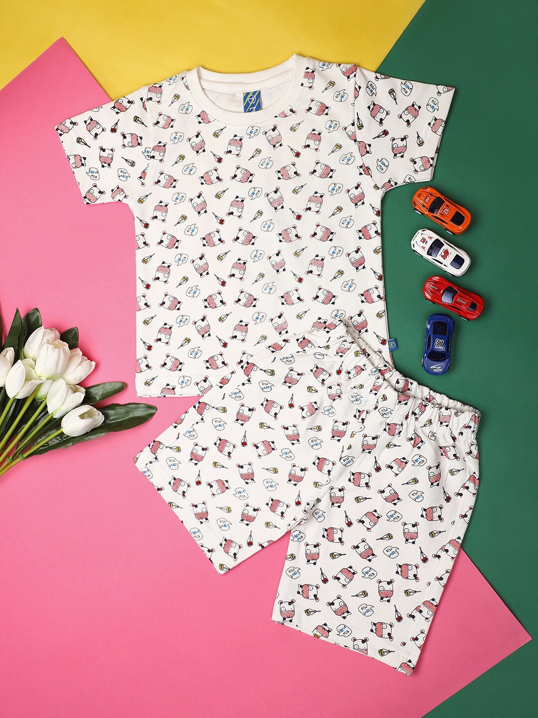 

V-Mart Boys Printed T-shirt with Shorts, White