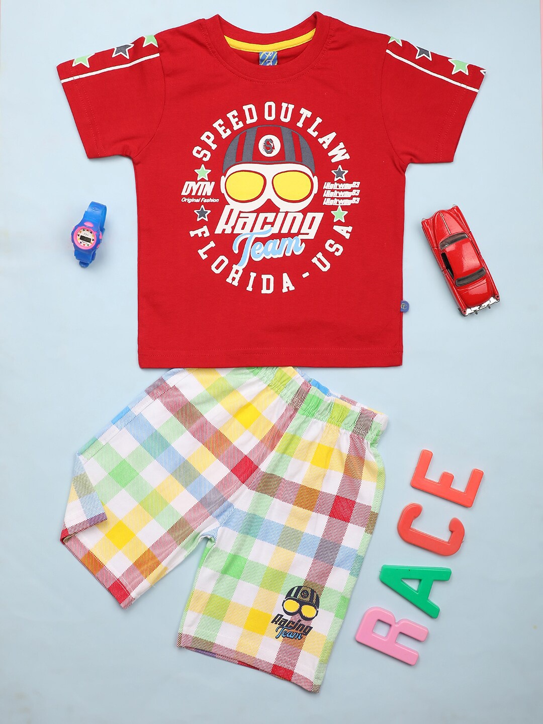 

V-Mart Boys Printed T-shirt with Shorts, Maroon