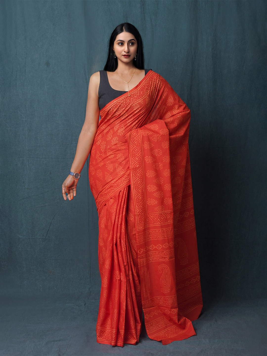 

Unnati Silks Ethnic Motifs Pure Cotton Handloom Block Print Saree, Red