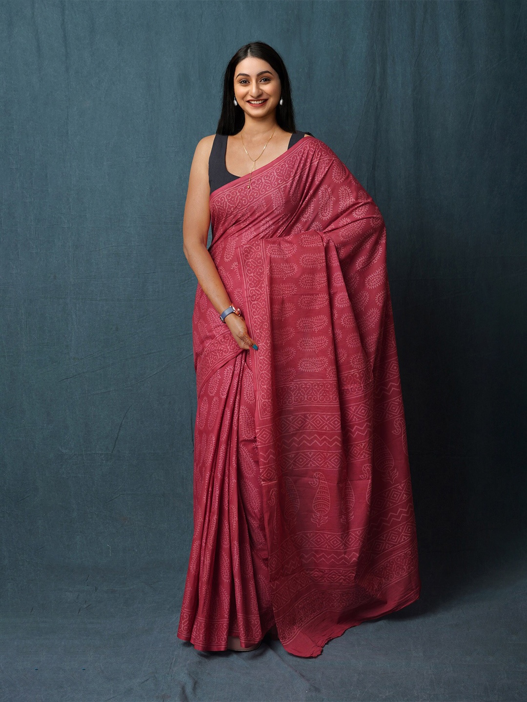 

Unnati Silks Ethnic Motifs Pure Cotton Handloom Block Print Saree, Burgundy