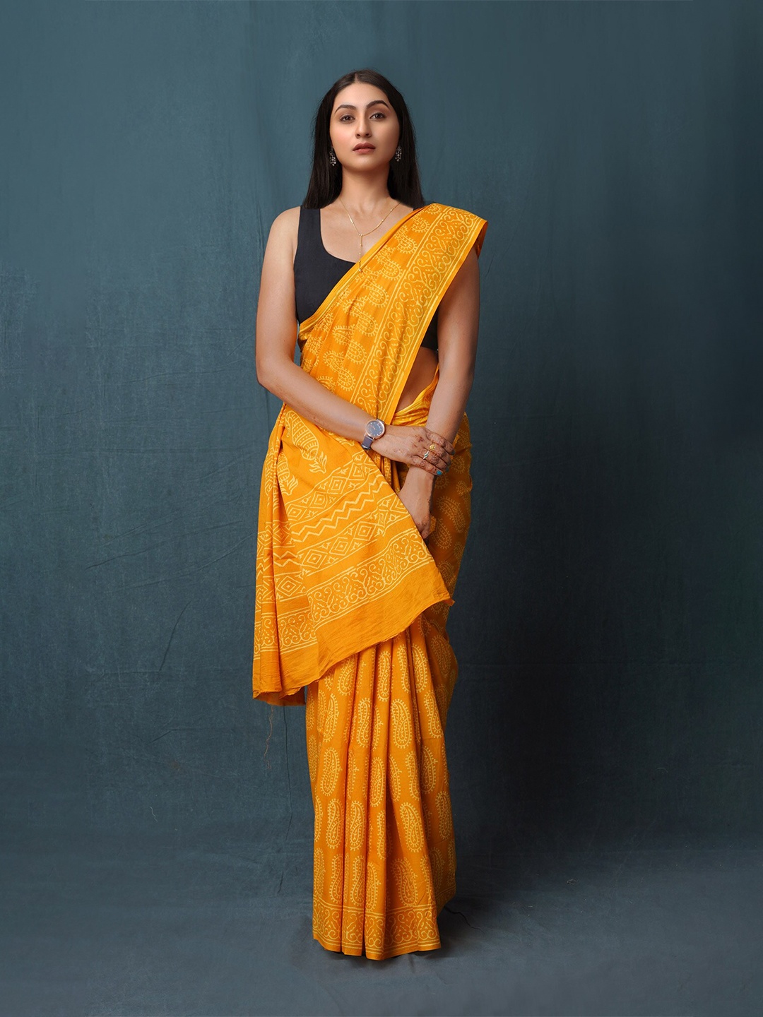 

Unnati Silks Ethnic Motifs Pure Cotton Handloom Block Print Saree, Yellow