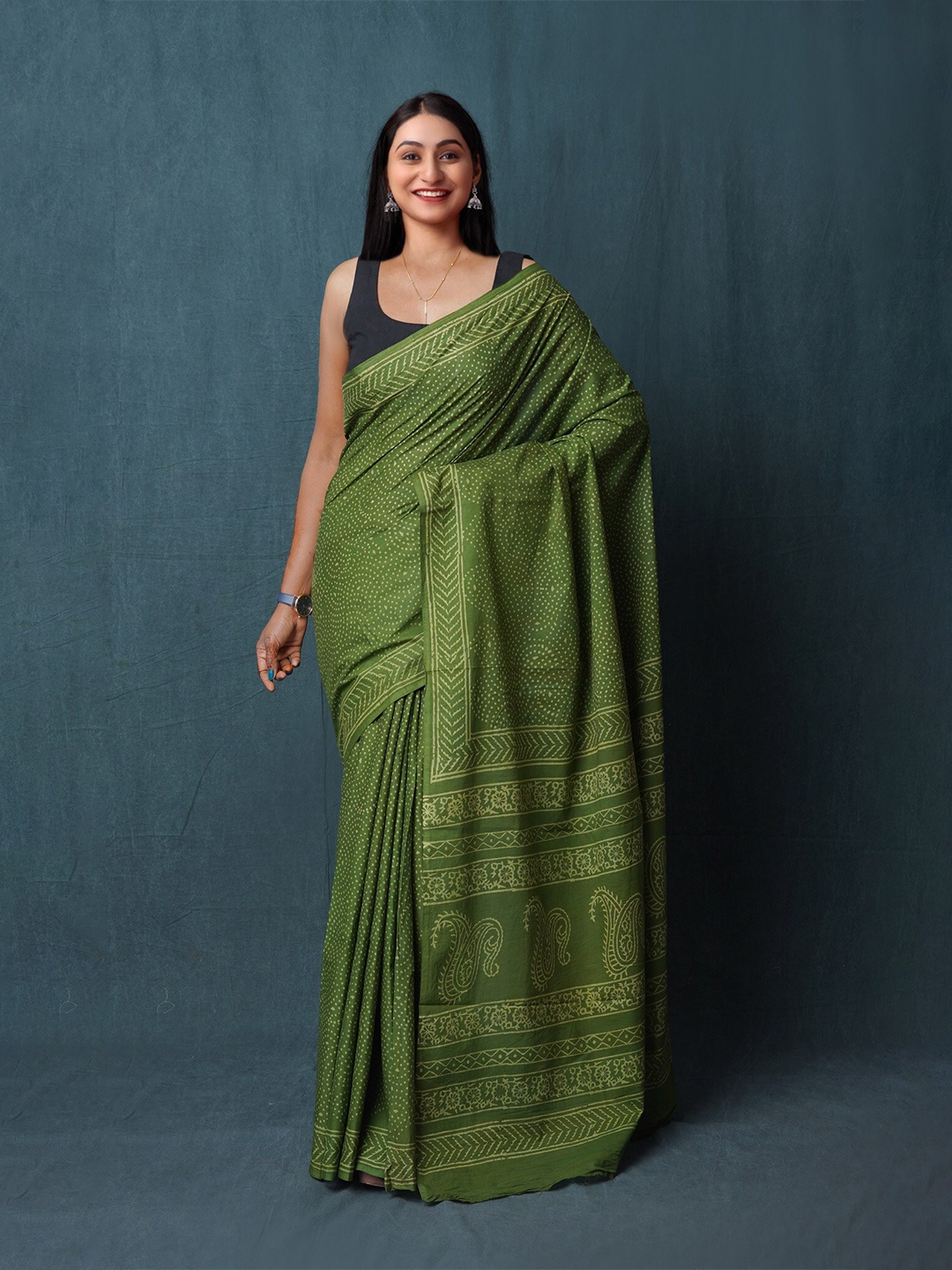 

Unnati Silks Ethnic Motifs Pure Cotton Handloom Block Print Saree, Green
