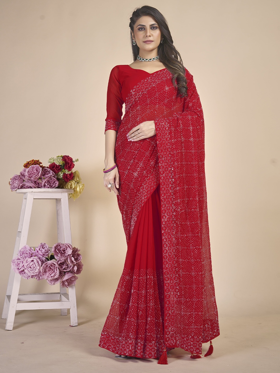 

Lyunica Embellished Beads and Stones Poly Georgette Saree, Red