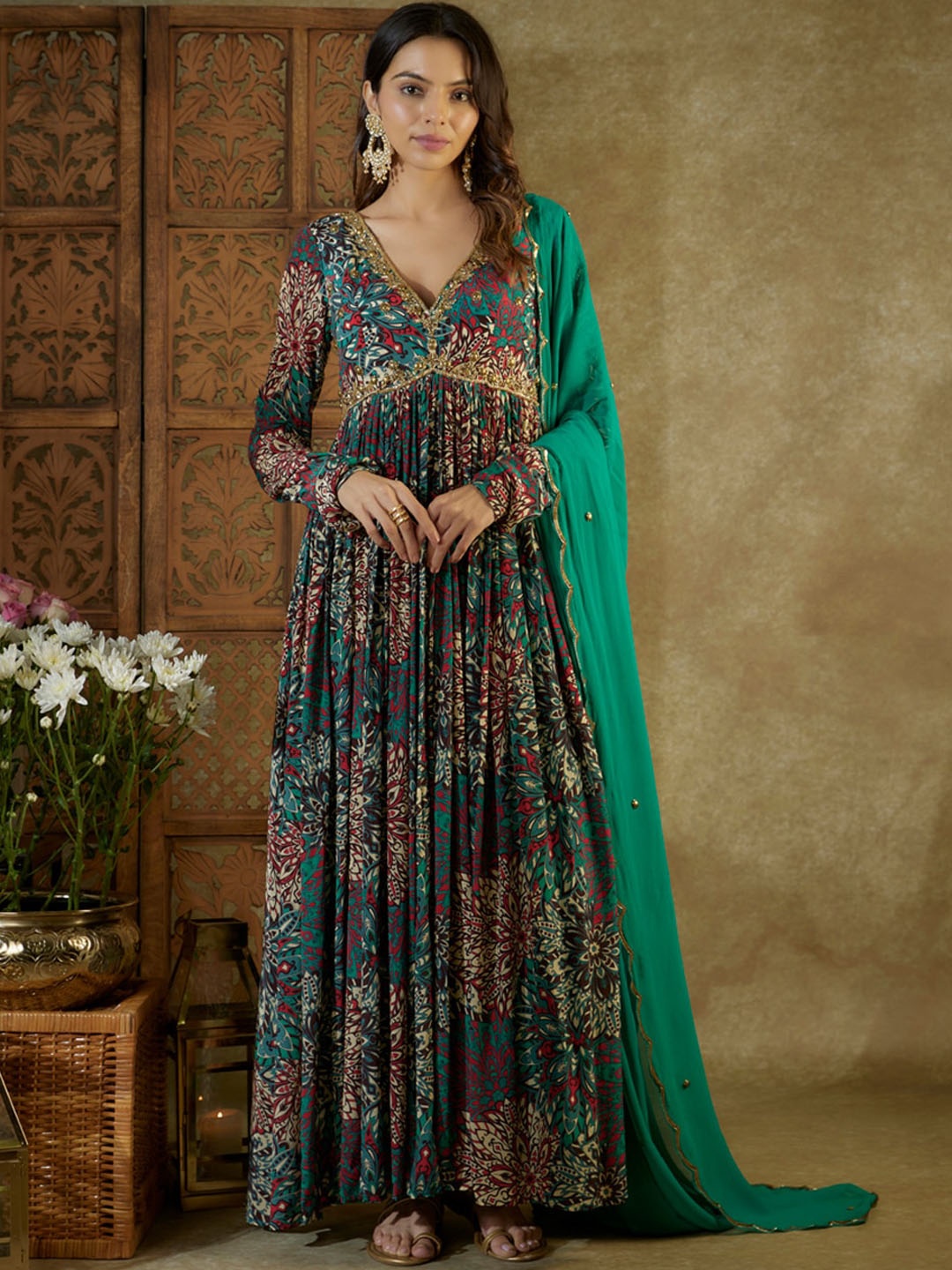 

Mehak Murpana Floral Printed V-Neck Long Sleeves Cotton Empire Ethnic Dresses & Dupatta, Green