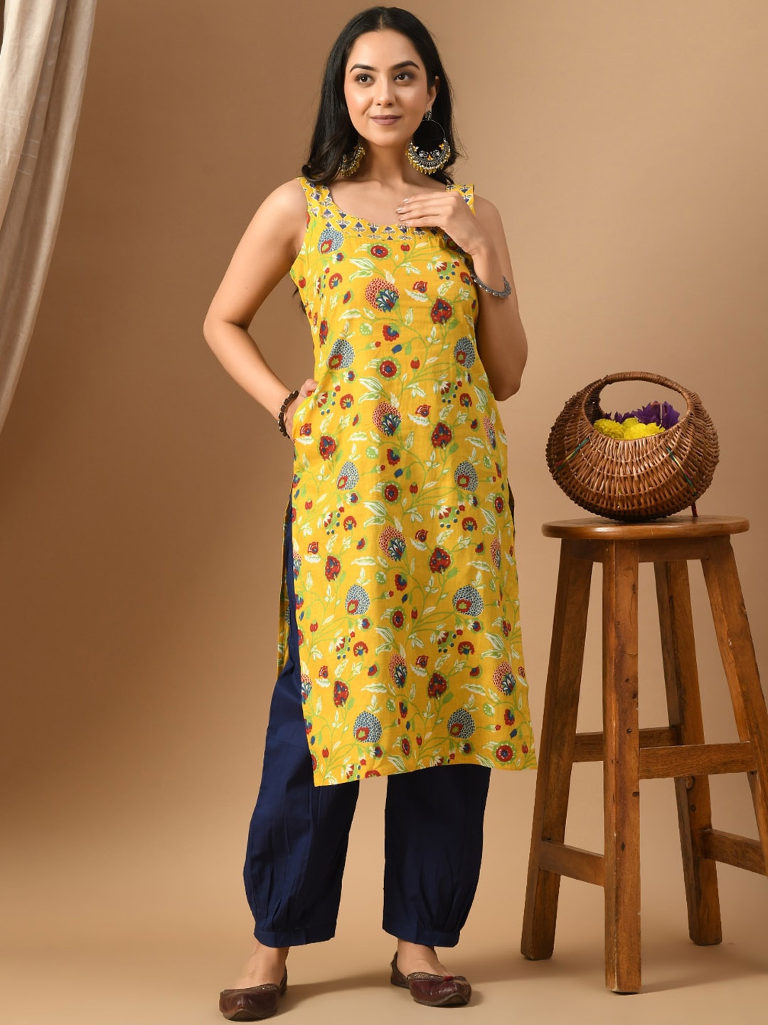 Laado - Pamper Yourself Floral Printed Round Neck Sleeveless Cotton Kurta, Yellow
