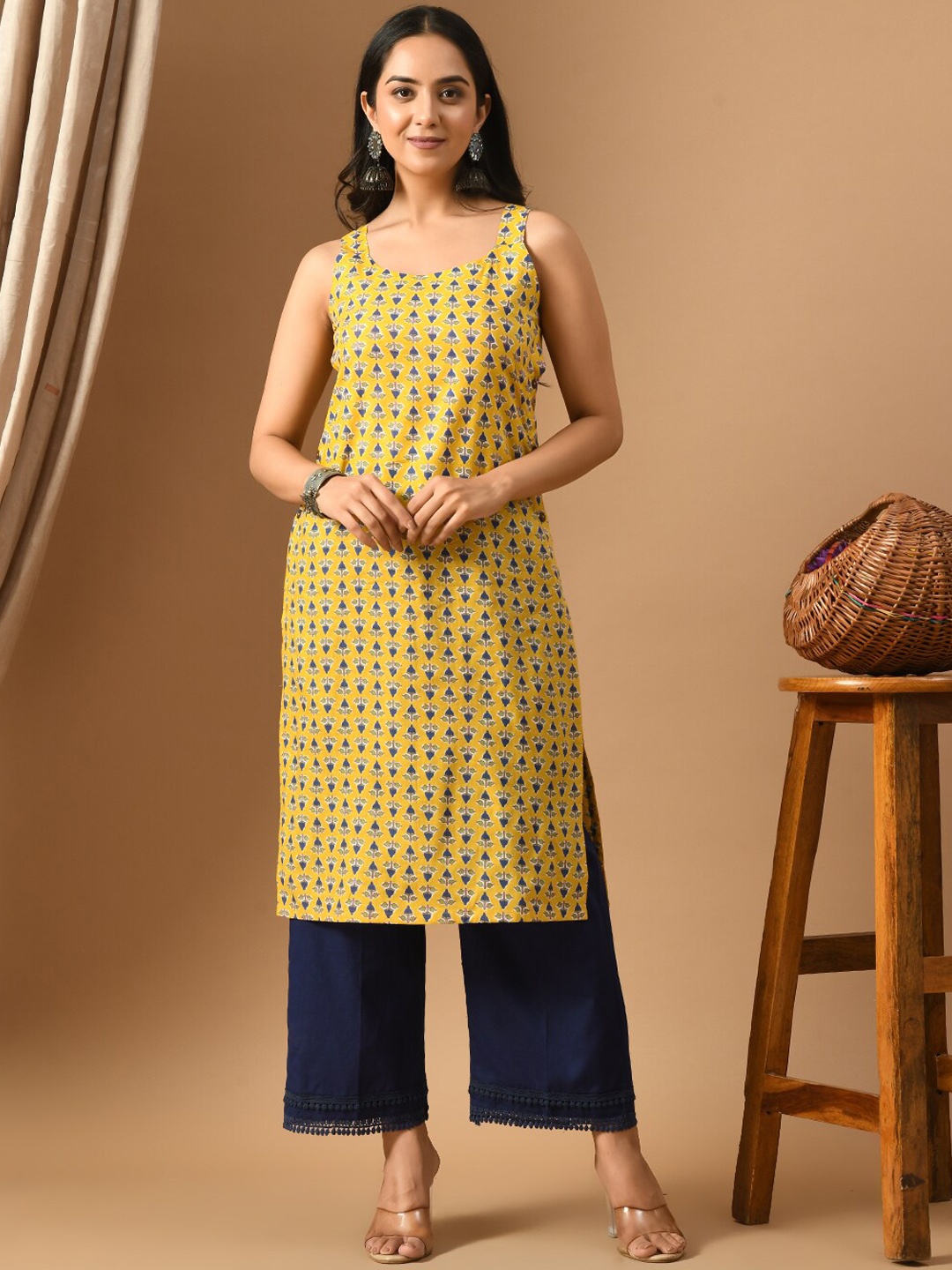 

Laado - Pamper Yourself Women Floral Printed Regular Pure Cotton Kurta with Palazzos, Yellow