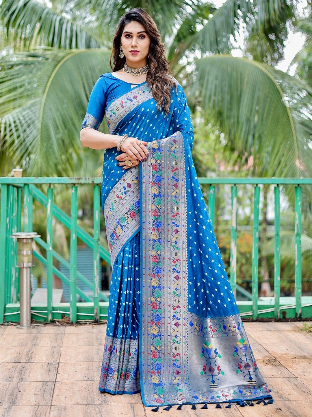 

WELL TEX Bandhani Paithani Saree, Blue