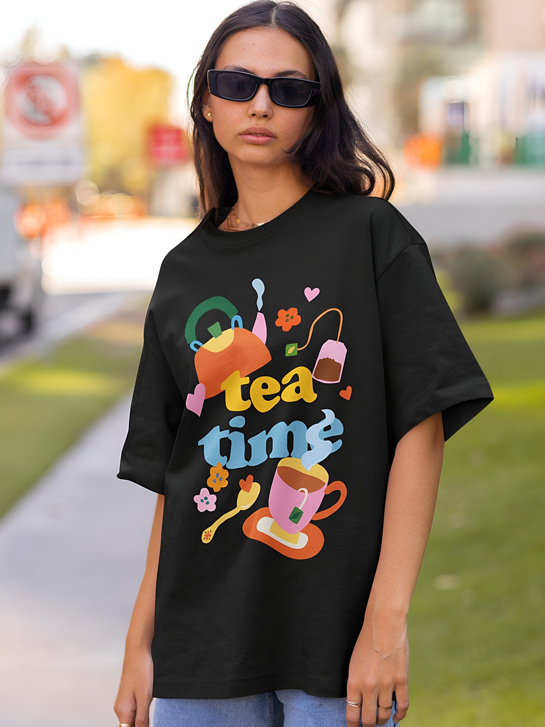

Beetein Lamhein Graphic Drop-Shoulder Sleeves Bio Finish Oversized Pure Cotton T-shirt, Black