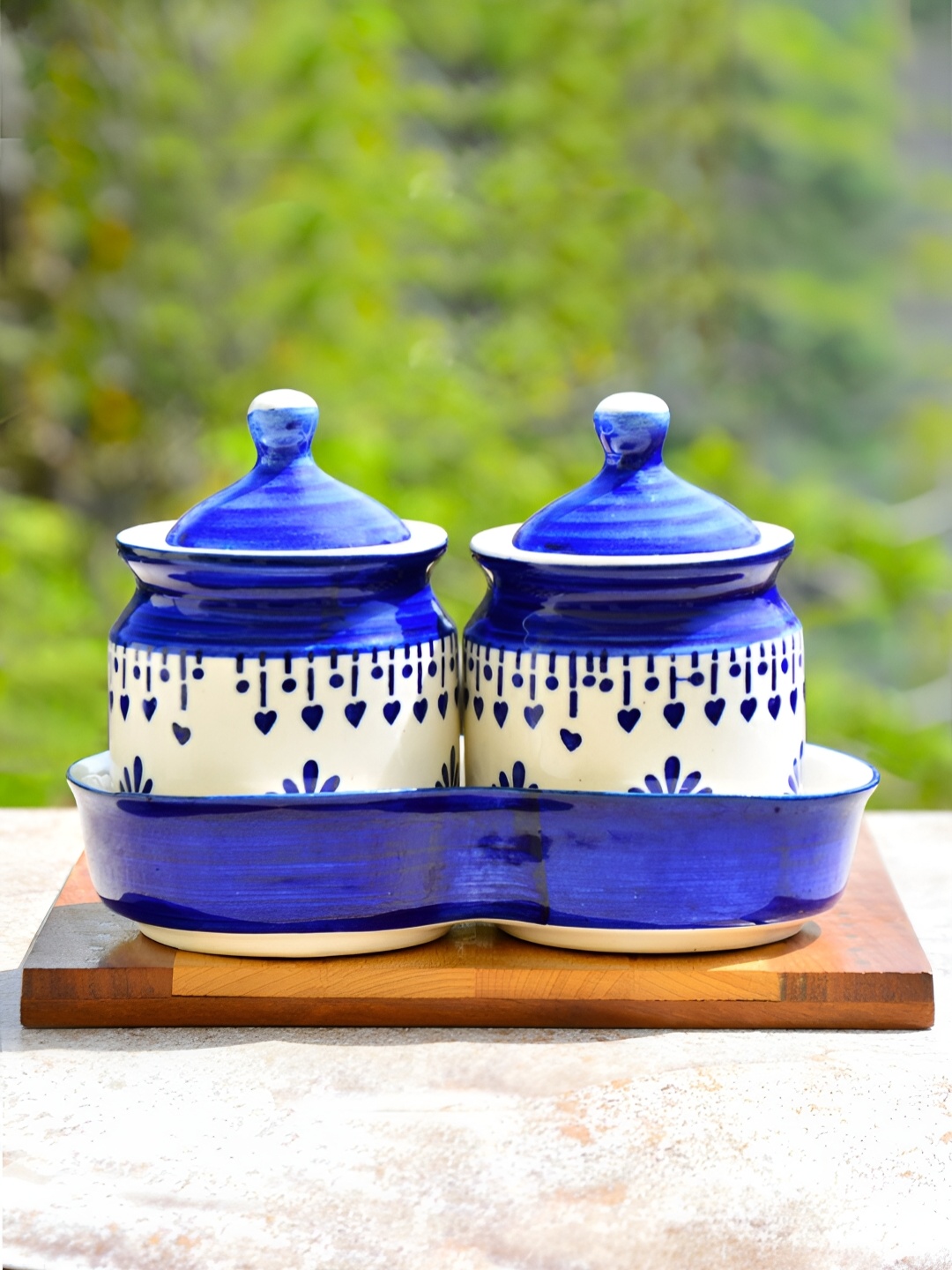 

StyleMyWay Blue & White Ceramic Dishwasher and Microwave Safe Food Container